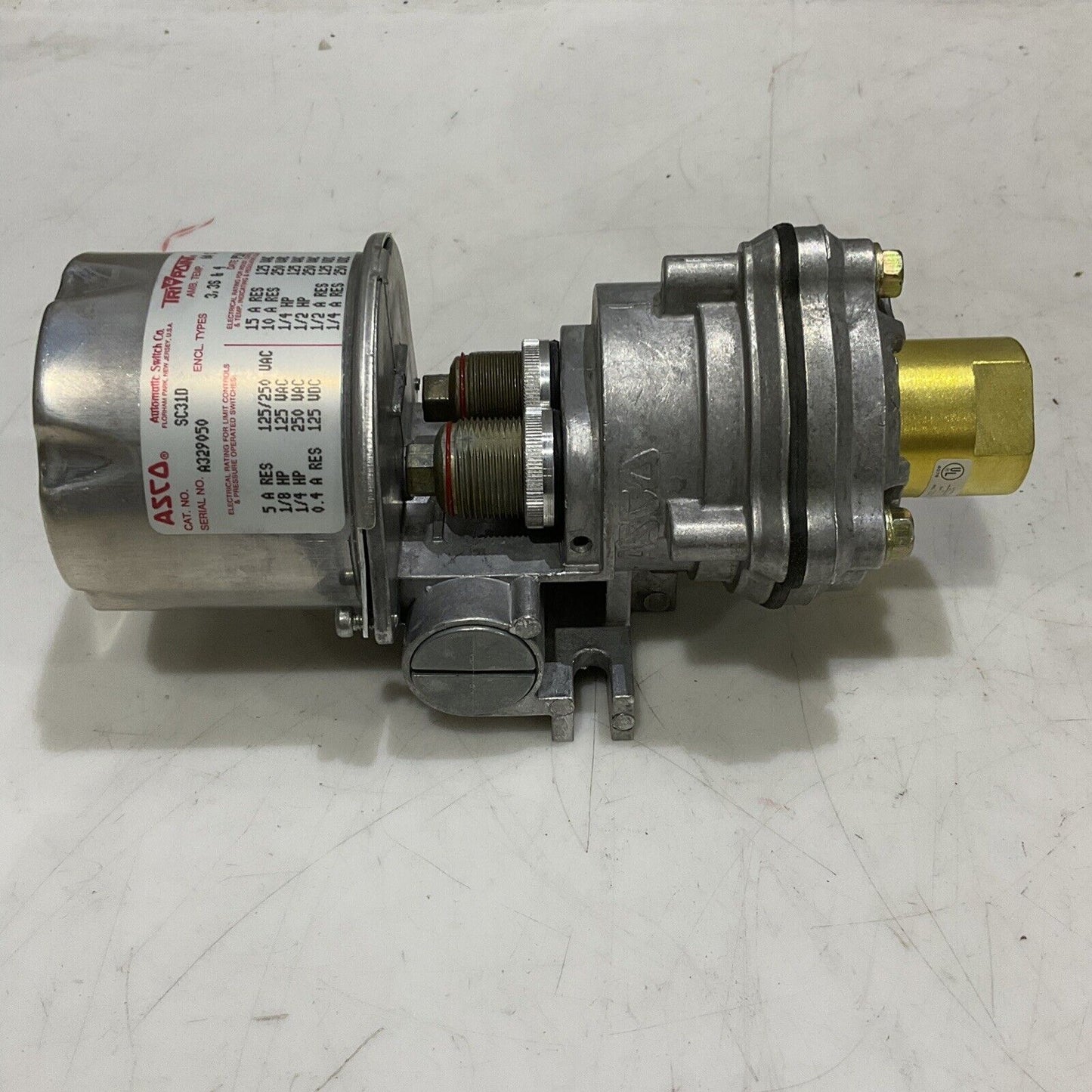 ASCO SC31D A329050 TRI POINT AUTOMATIC SWITCH 125/250 VAC 373