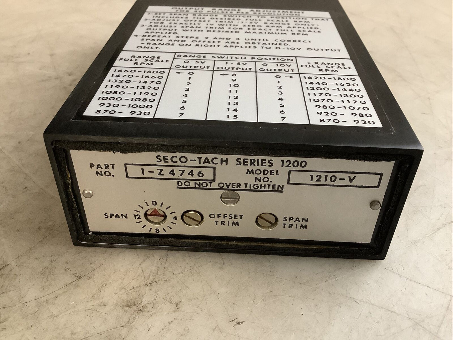 STOCK 1210-V 1-Z4746 TACHOMETER 373