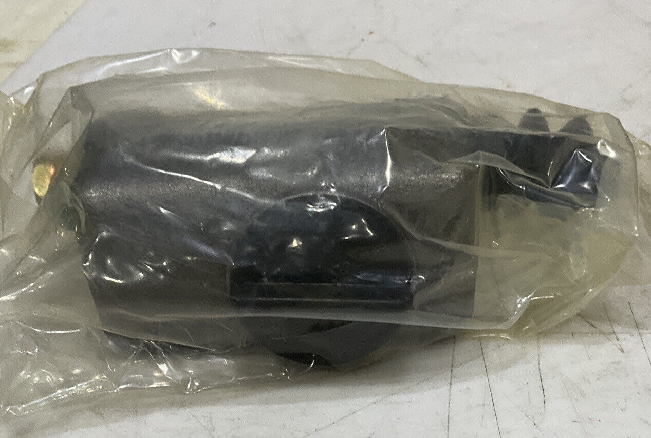 NAPA 1315058 MASTER CYLINDER 881