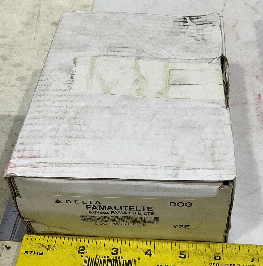 FAMALITE ADVEEZ ADM-F-370-0W TRACKING SYSTEM 881