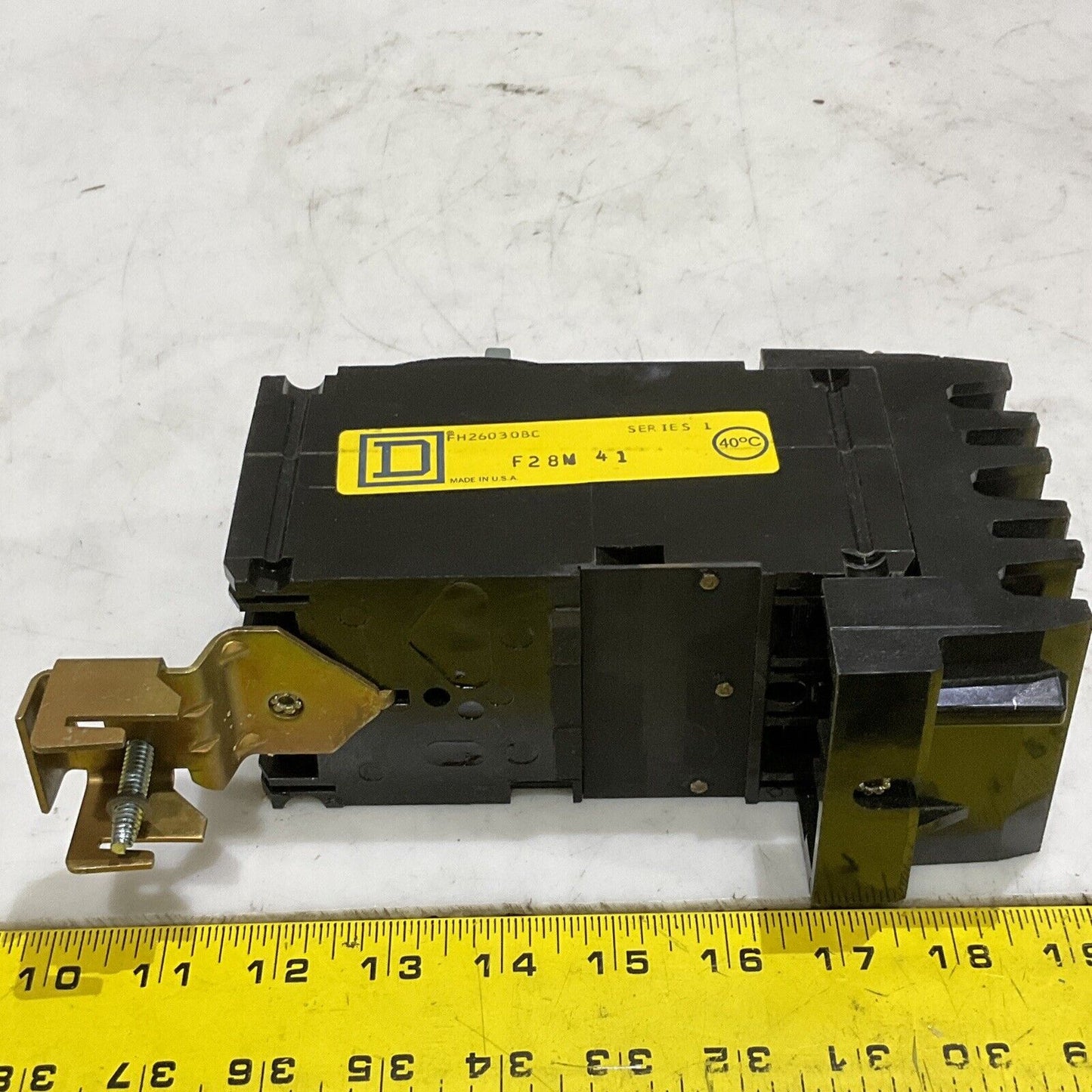 SQUARE D FH-26030BC CIRCUIT BREAKER I-75,000 I-LINE 600AC 250DC 2P 30AMP 373