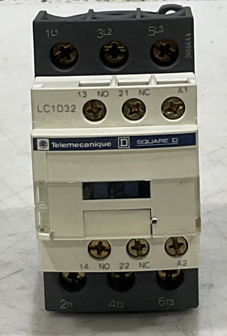 SQUARE D LC1D32 CONTACTOR 881