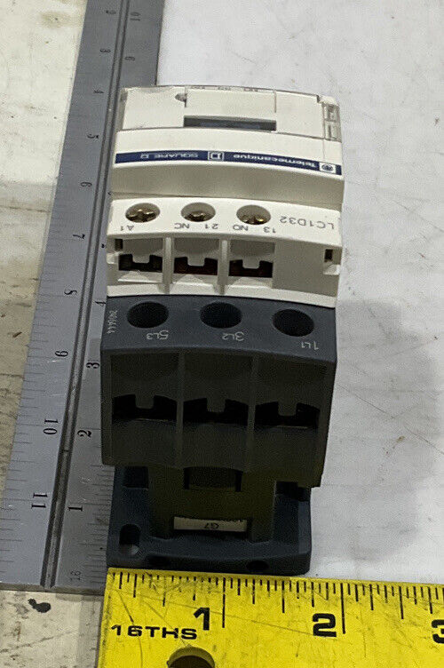 SQUARE D LC1D32 CONTACTOR 881