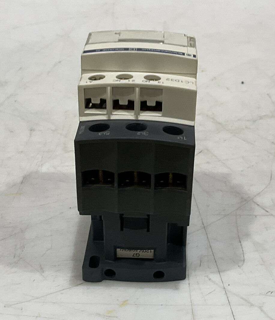 SQUARE D 3DY52 CONTACTOR LC1D32 881