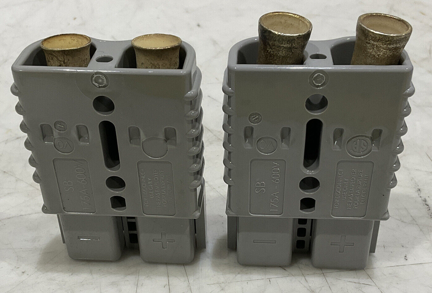 DURASOURCE SB175 GRAY CONNECTOR 881