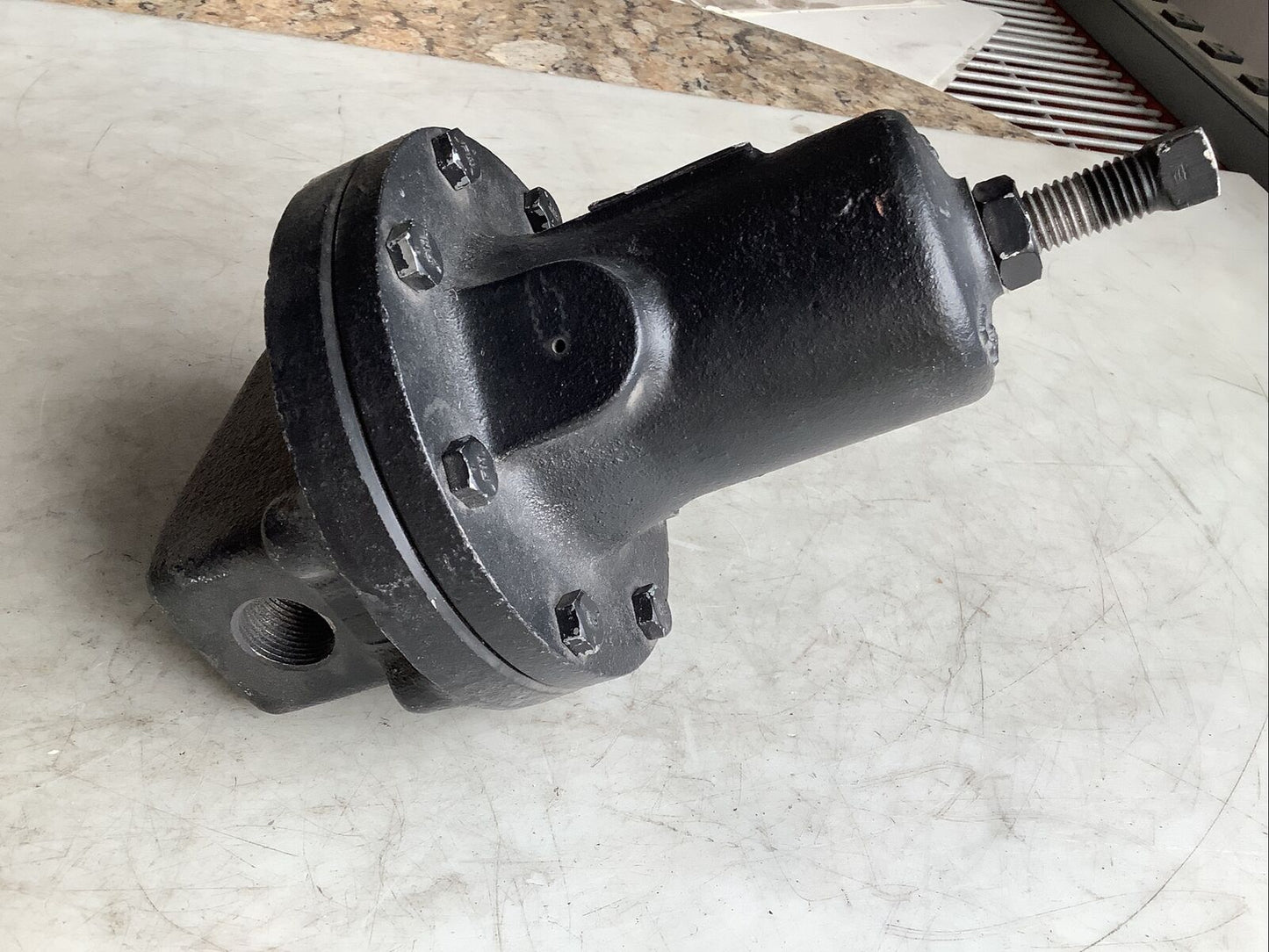 FISHER H-22 11-82 98H-22 BACKPRESSURE REGULATOR COMP 70-140PSI 373