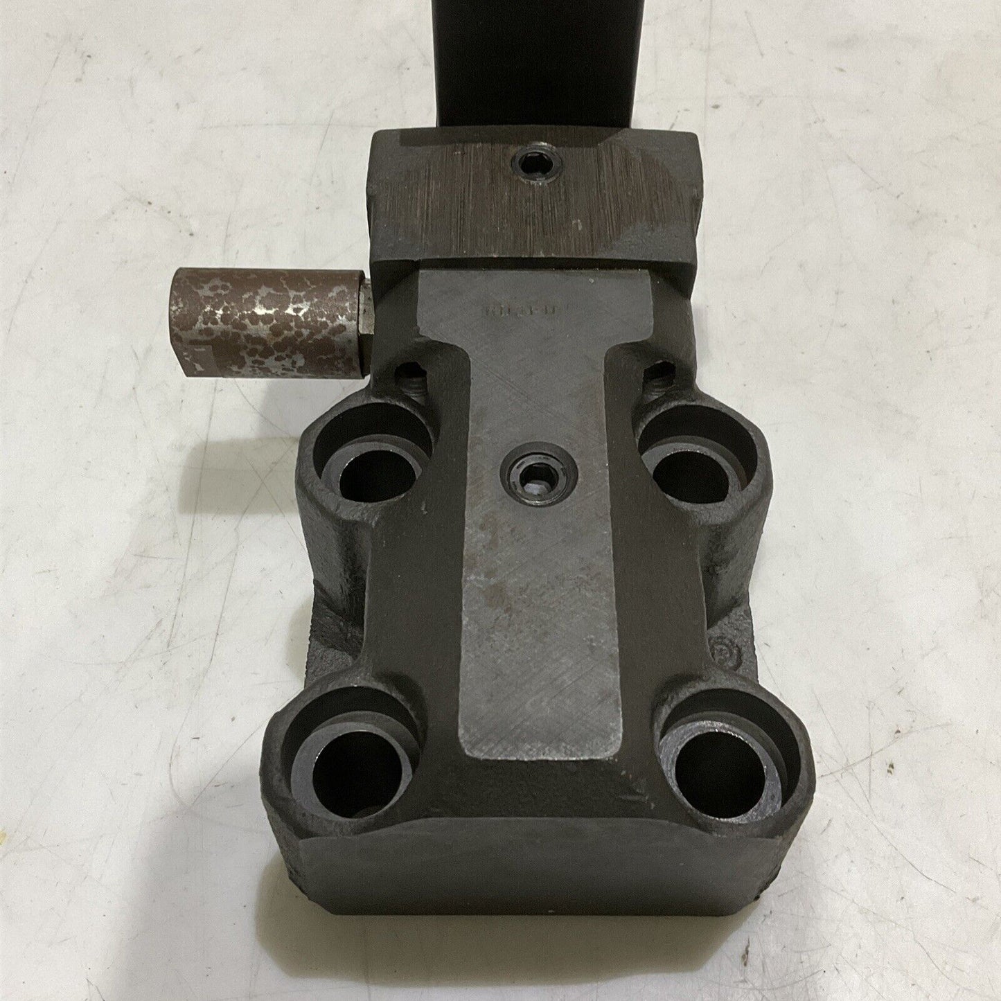 PARKER R6V2DFHV54X2252 HYDRAULIC DIRECTIONAL CONTROL VALVE 120V .20A 3000PSI 373