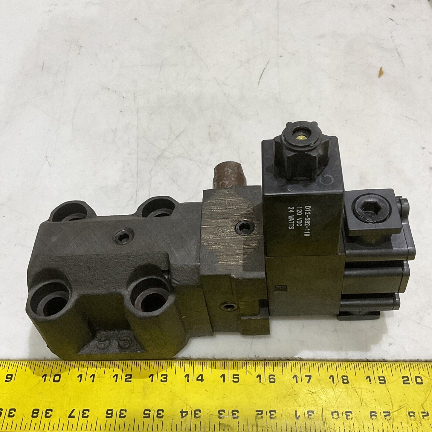 PARKER R6V2DFHV54X2252 HYDRAULIC DIRECTIONAL CONTROL VALVE 120V .20A 3000PSI 373