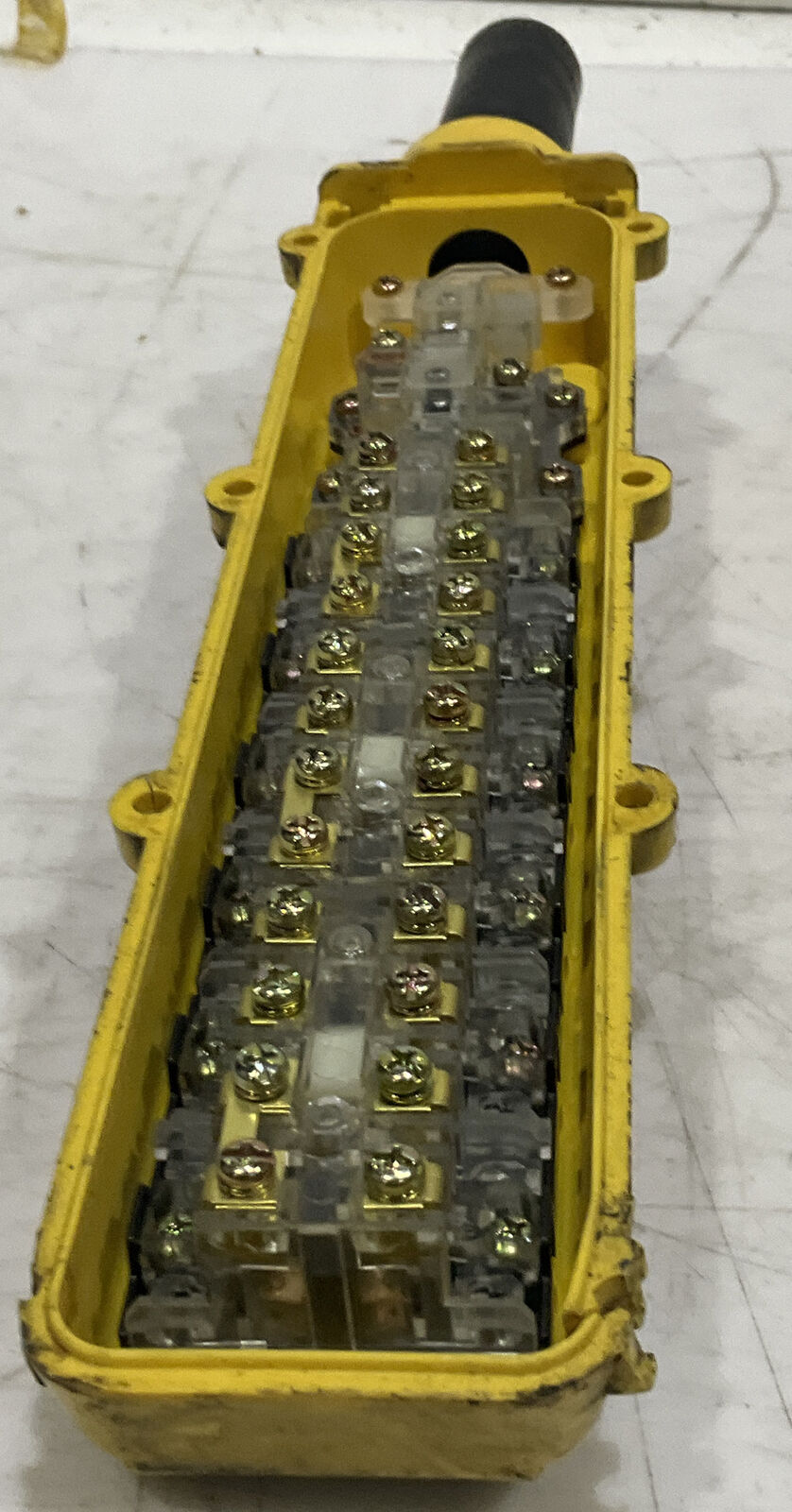 INSUL-8 PENDANT PUSH BUTTON STATION 876