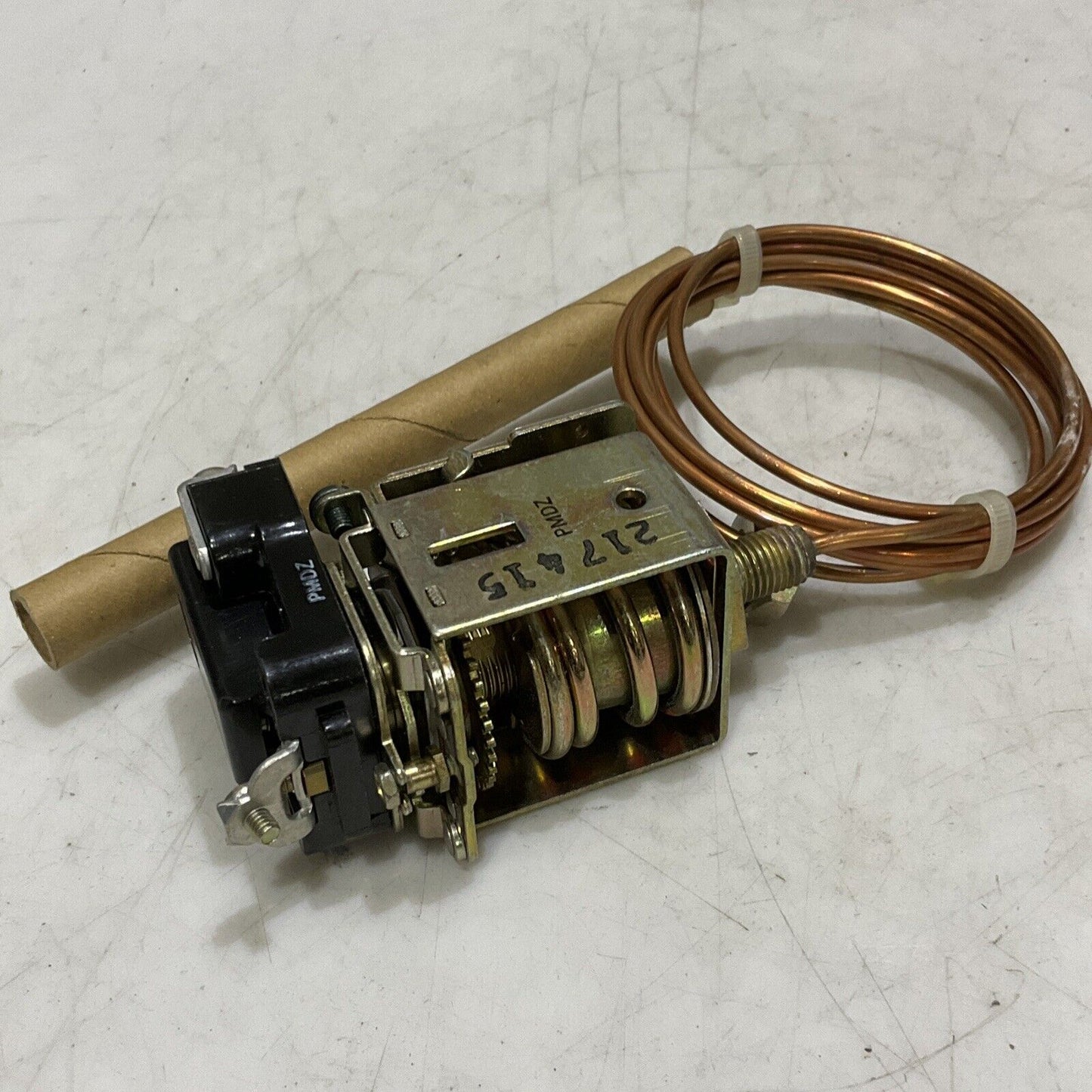 ALLEN-BRADLEY 837-A5 TEMPERATURE SWITCH 130-200 DEG F 373