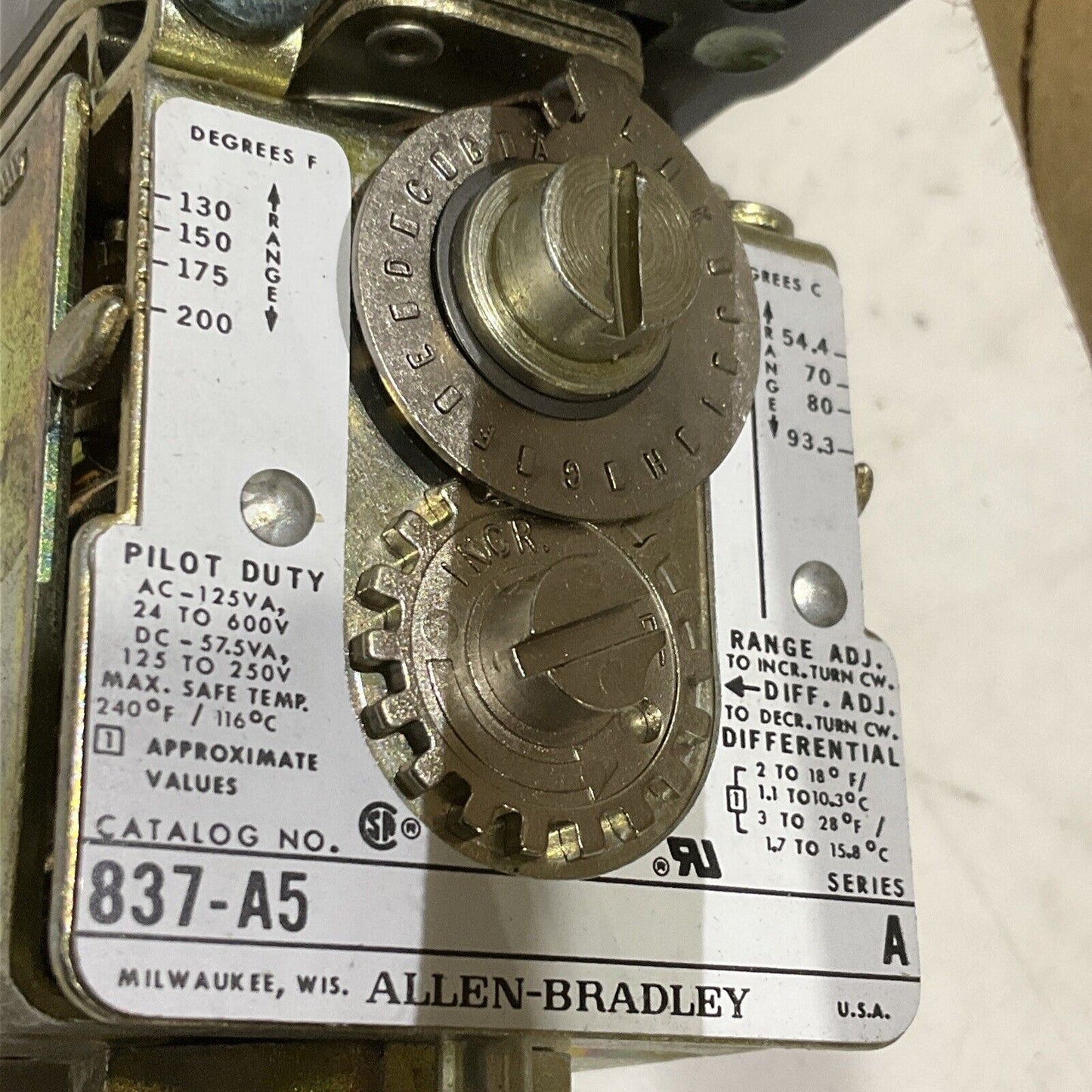 ALLEN-BRADLEY 837-A5 TEMPERATURE SWITCH 130-200 DEG F 373