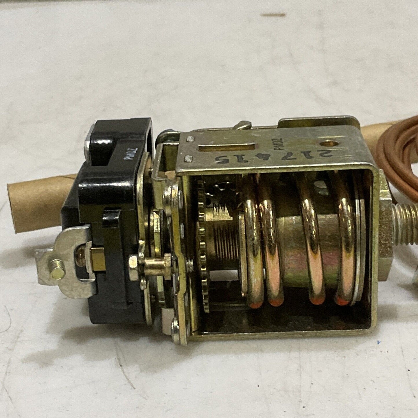 ALLEN-BRADLEY 837-A5 TEMPERATURE SWITCH 130-200 DEG F 373