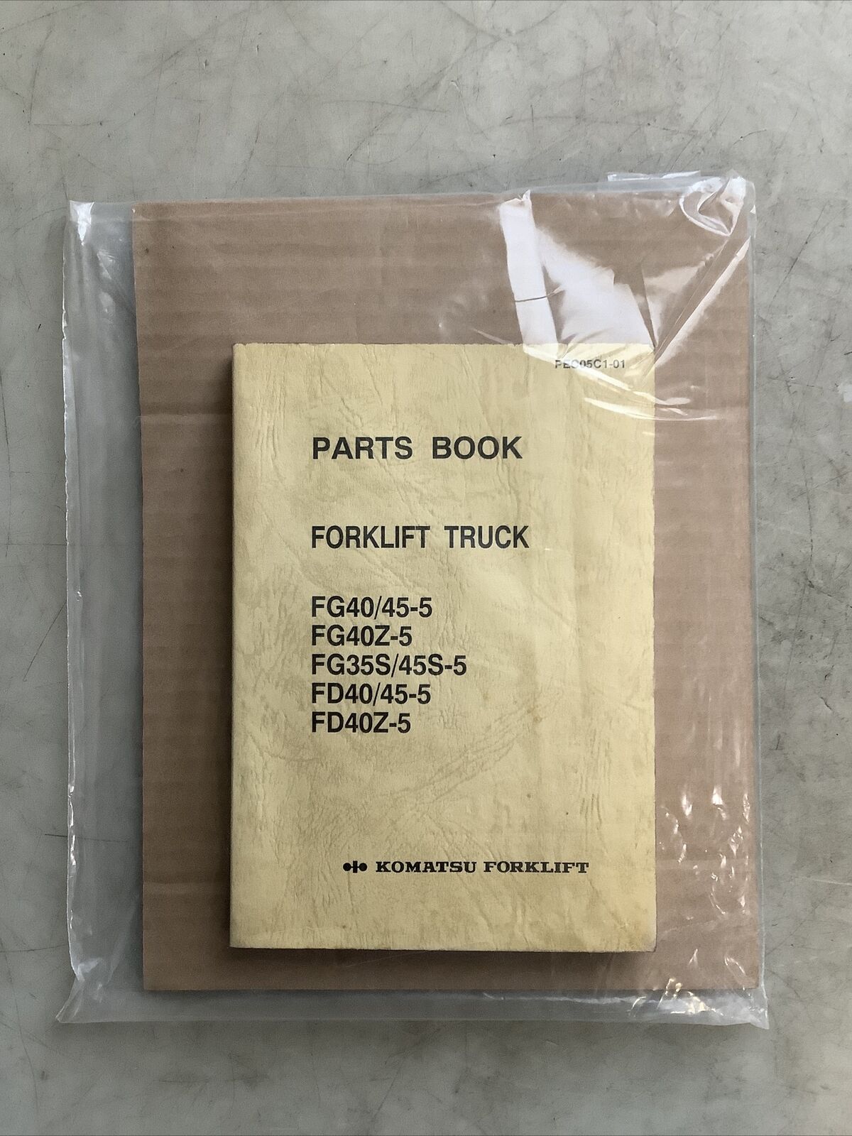 KOMATSU PEC05C1-01 FORKLIFT TRUCK PARTS BOOK B303