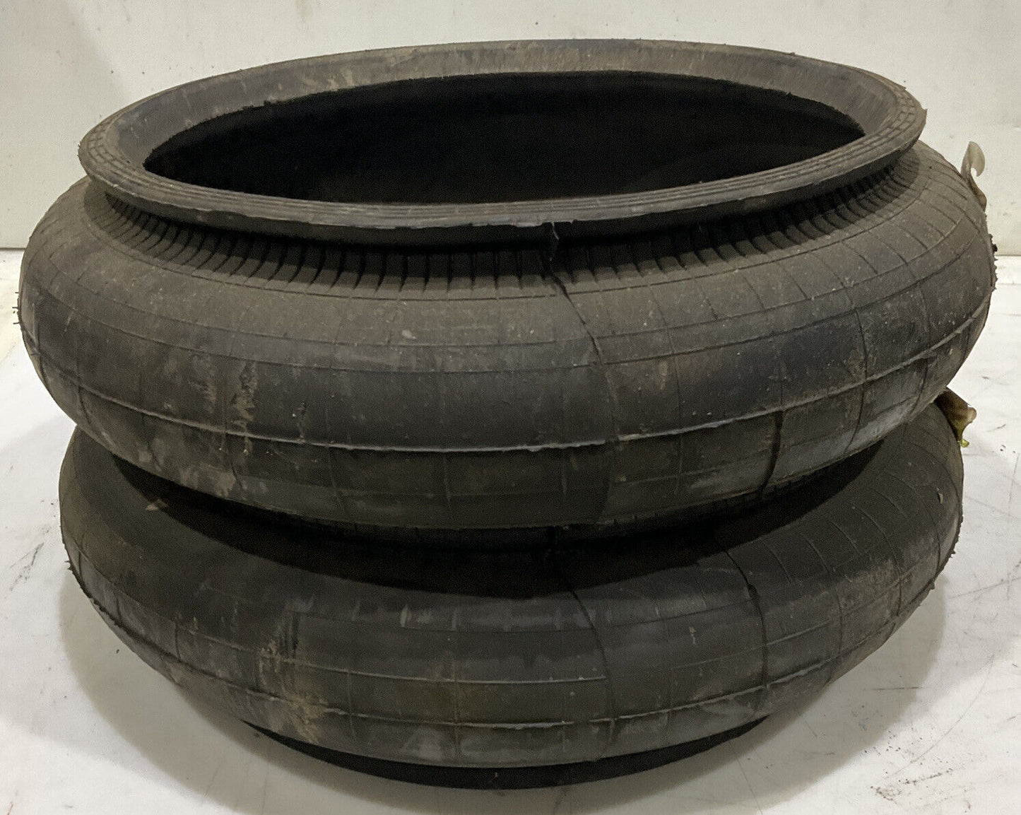 FIRESTONE INDUSTRIES W01-358-7925 RUBBER AIR SPRING 881