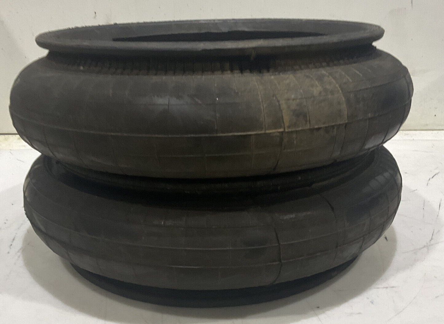 FIRESTONE INDUSTRIES W01-358-7925 RUBBER AIR SPRING 881