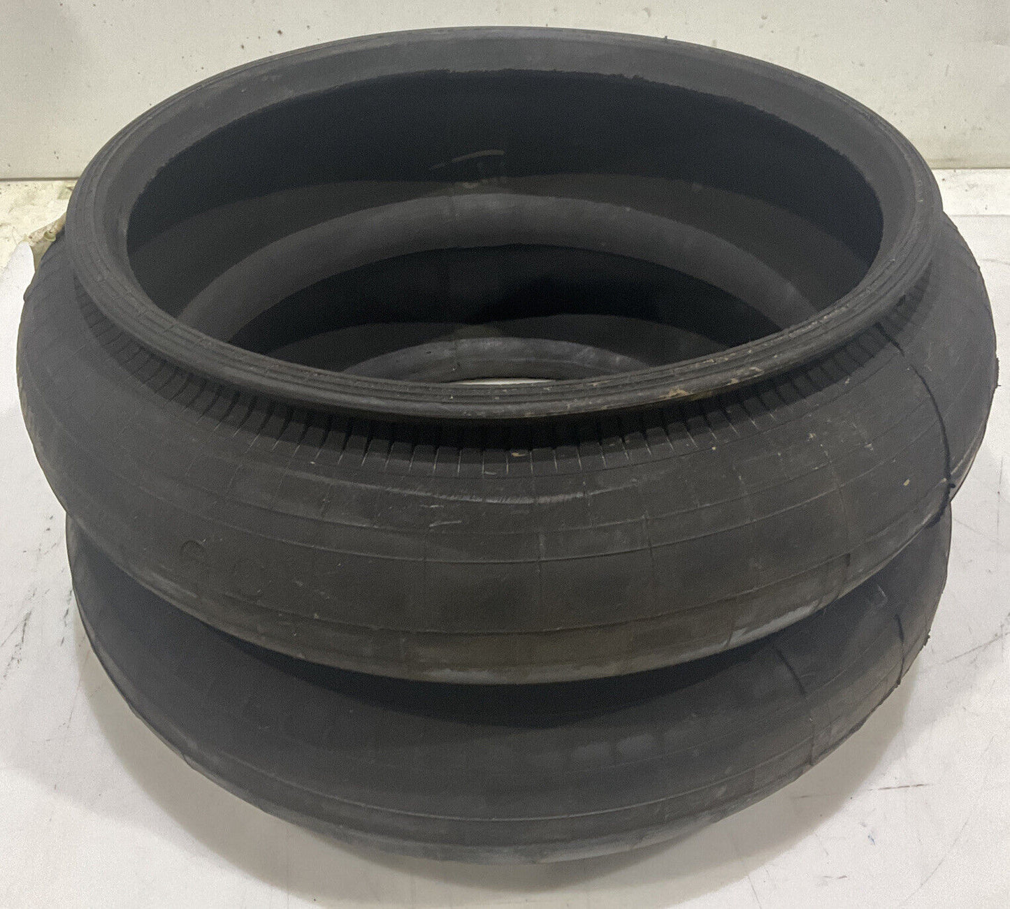 FIRESTONE INDUSTRIES W01-358-7925 RUBBER AIR SPRING 881