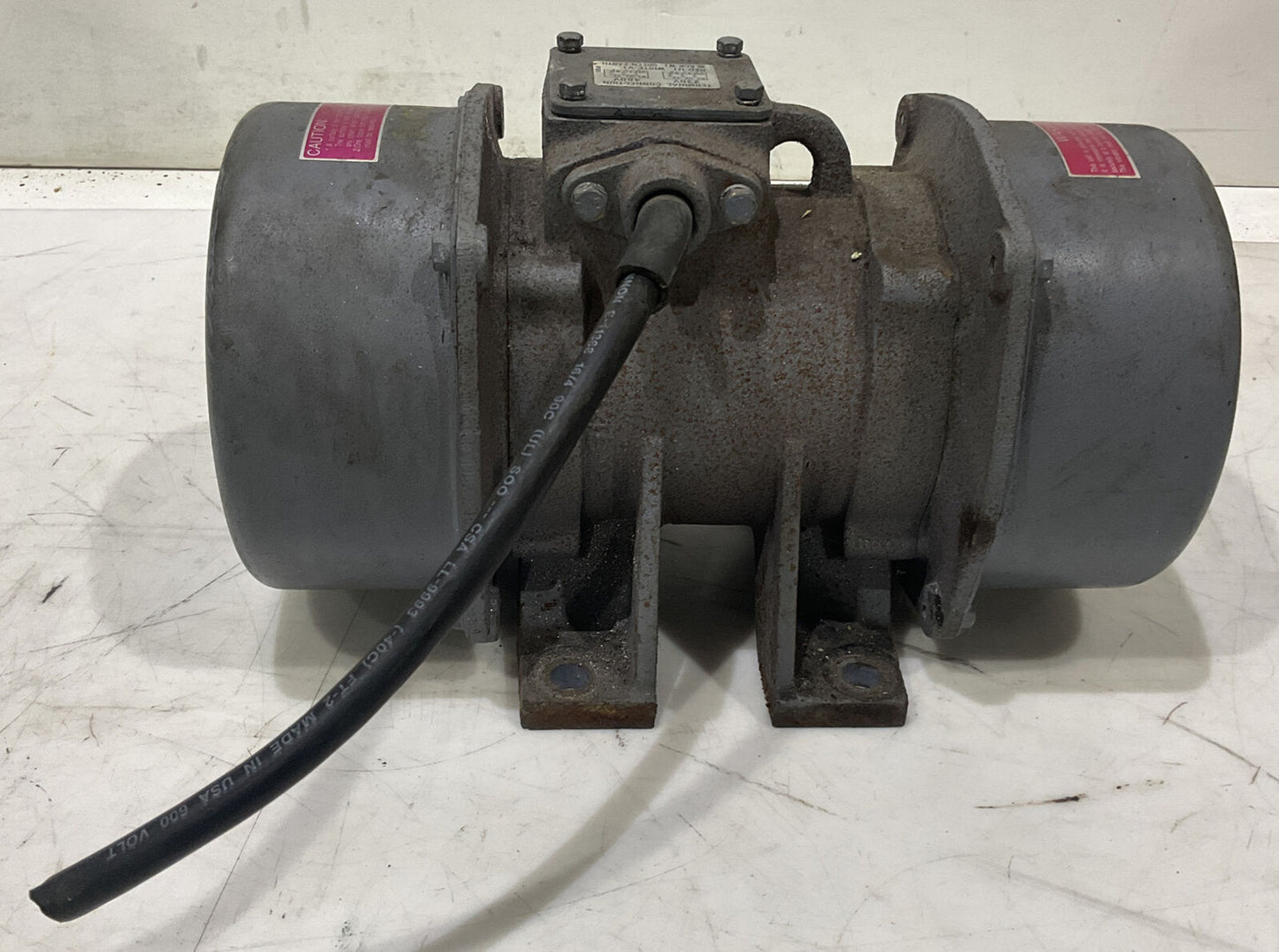 CLEVELAND VIBRATOR COMPANY RE-6-4B 230-460V VIBRATOR 876