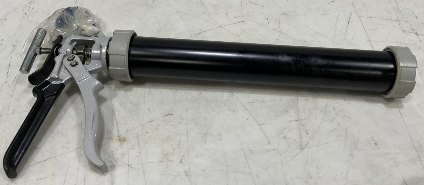 NEWBORN DURACORE 620AL 18:1 CAULK GUN 881