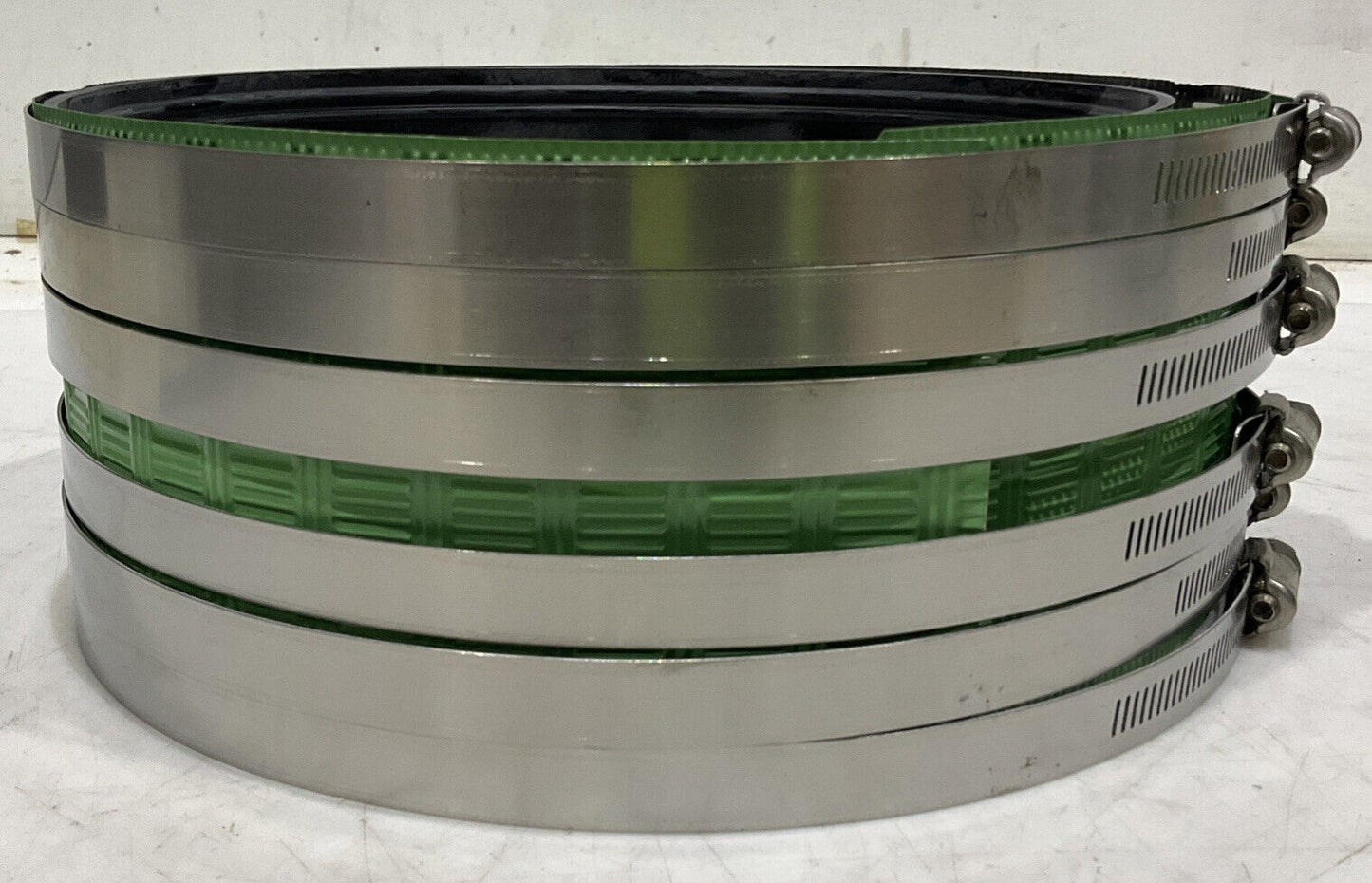 PROFLO PFNHHHGCX 8” HEAVY DUTY NO-HUB COUPLINGS LOT OF 4 373