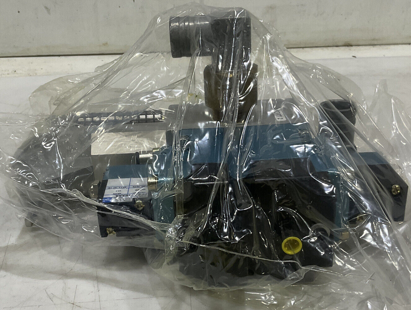 MAC PPE-871BAA 0629-FV6500B 97942-141K800H01 DOUBLE OPERATOR SOLENOID VALVE U3S