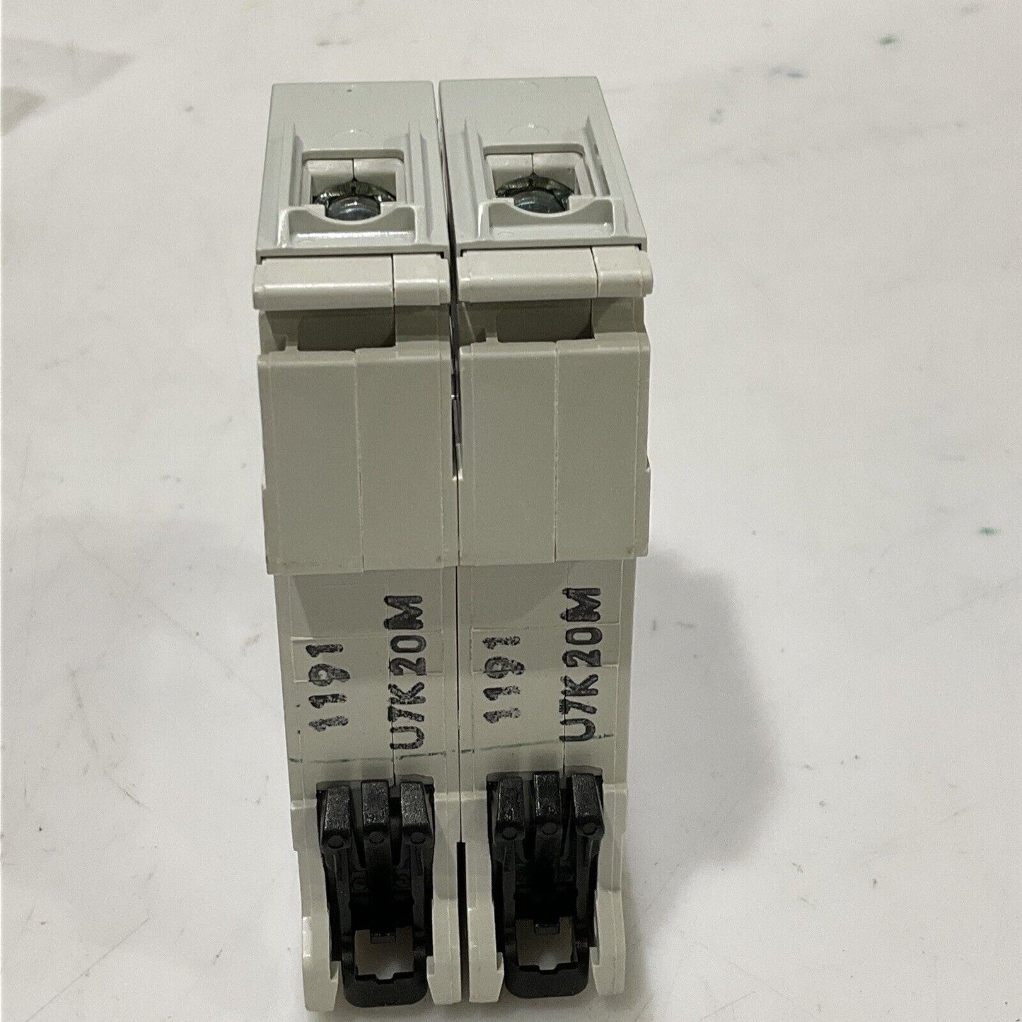 ABB S202U-K20 CIRCUIT BREAKER 2P 60HZ U3S