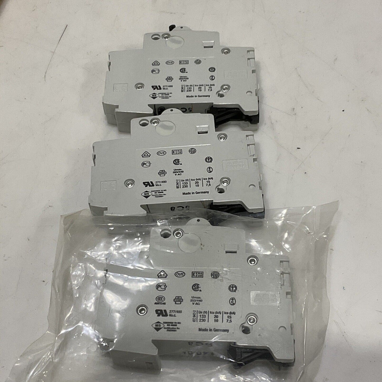 ABB S201-C8 CIRCUIT BREAKER 1 POLE 8A LOT OF 3 U3S