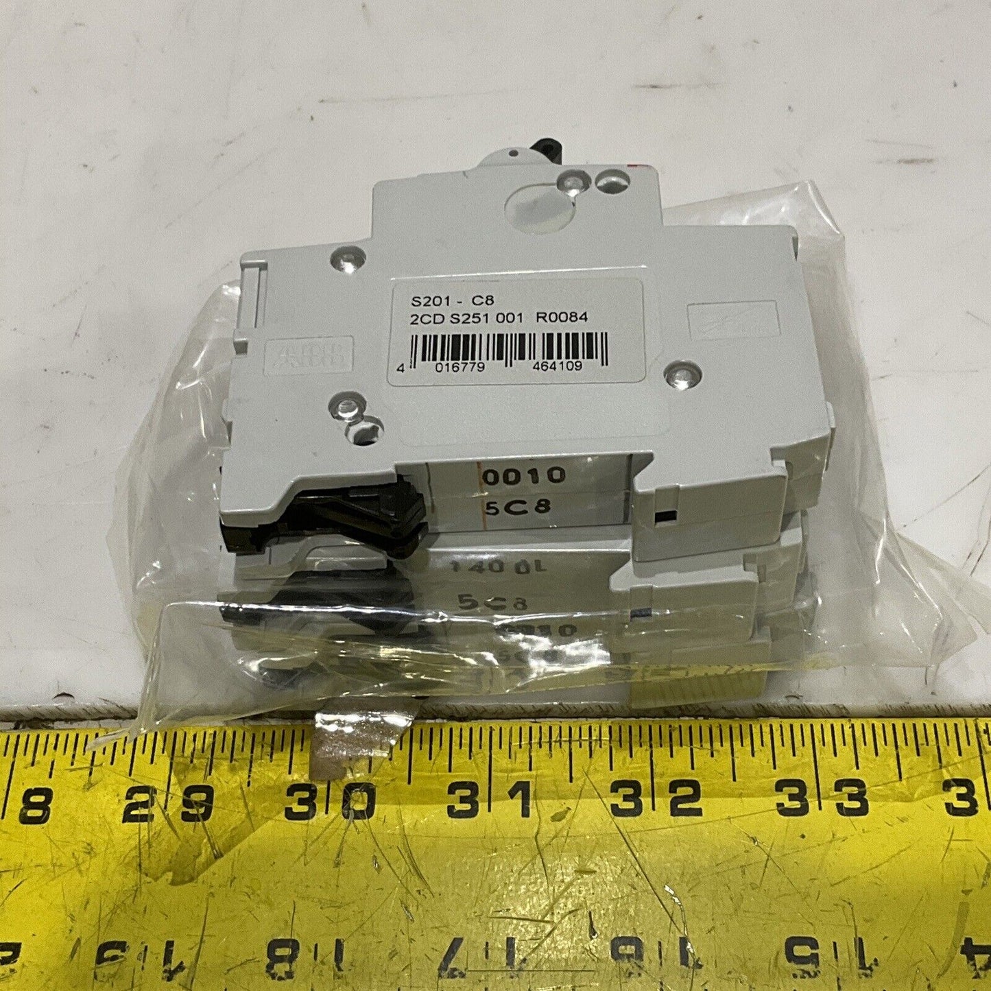 ABB S201-C8 CIRCUIT BREAKER 1 POLE 8A LOT OF 3 U3S