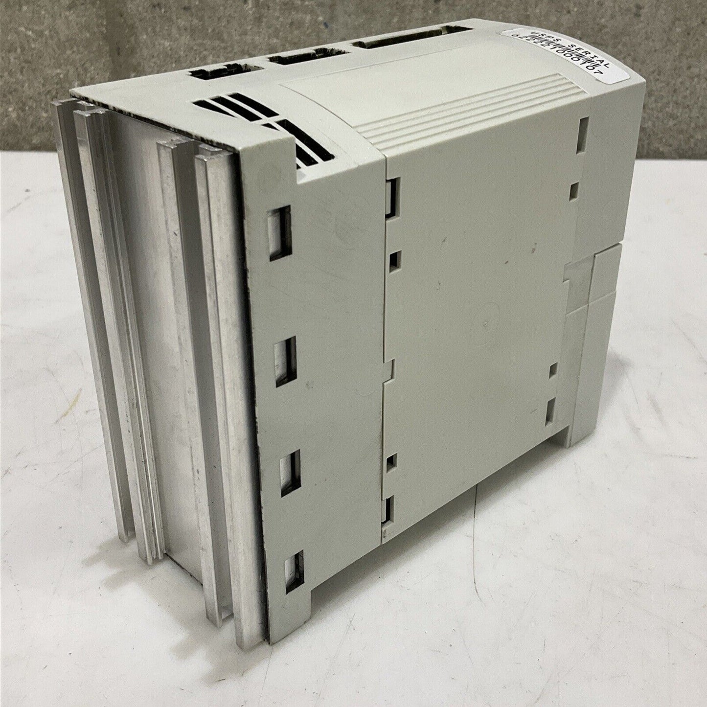 LENZE EPL 10200 XX DRIVE PLC CONTROLLER 24V 4.2A 3A D-31855 U3S