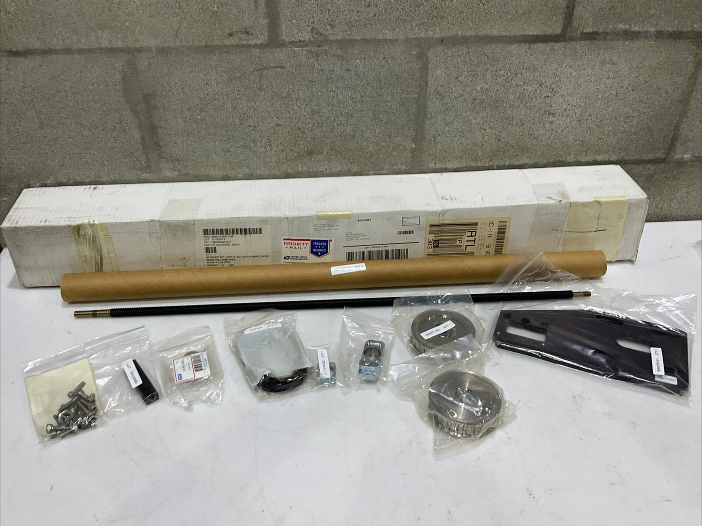 ACTUATOR GRPR Z-AXIS LEFT-A RETROFIT KIT SCRW TBL DUAL RAIL U3S