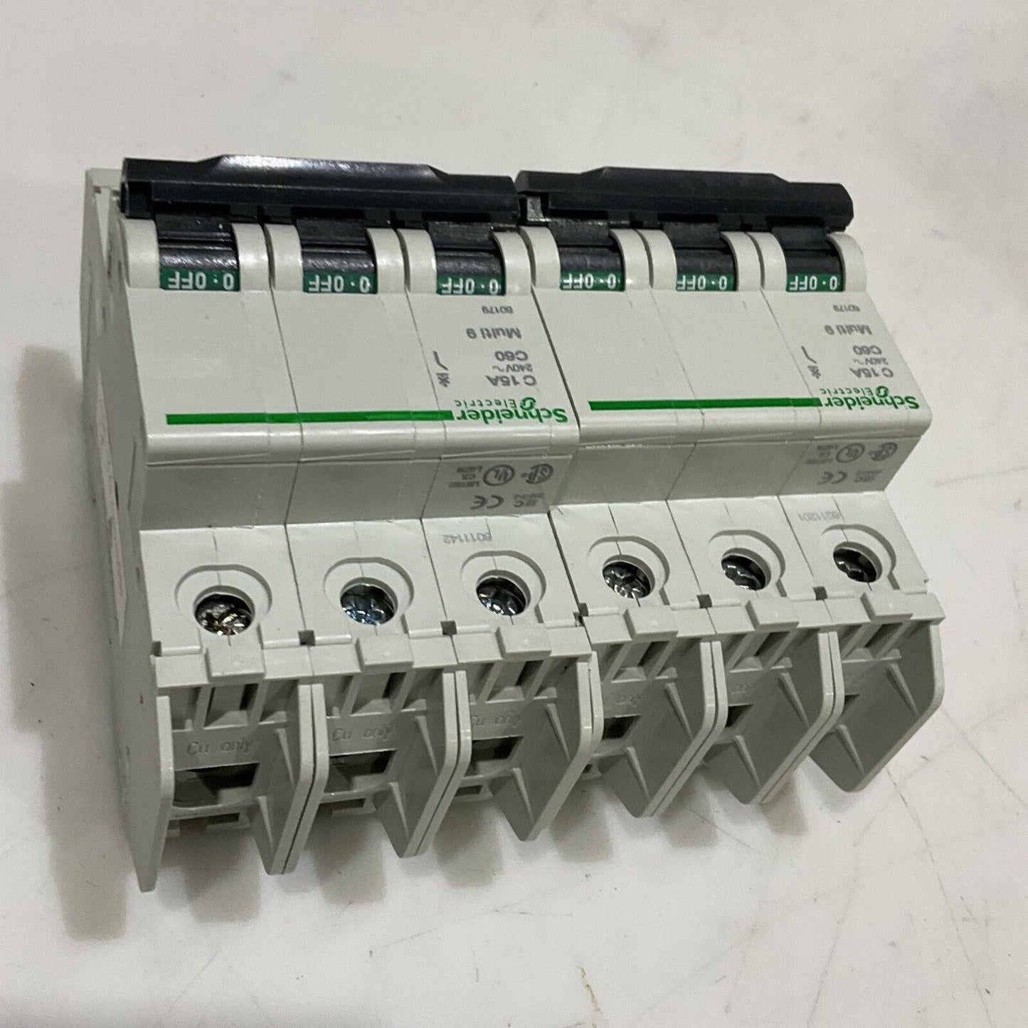 SCHNEIDER ELECTRIC 60179 MINI CIRCUIT BREAKER 3P 15A 240V MULTI 9 LOT OF 2 U3S