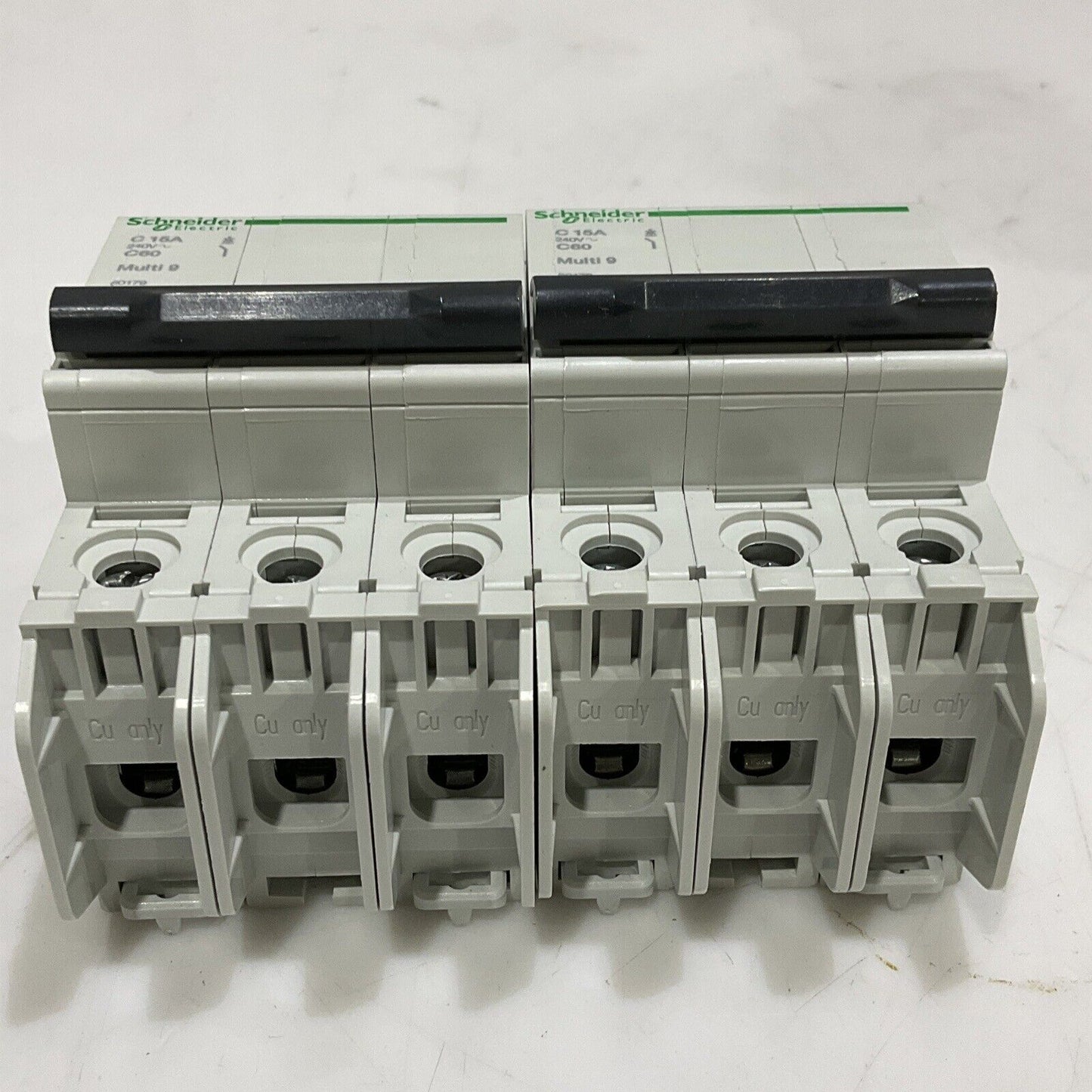 SCHNEIDER ELECTRIC 60179 MINI CIRCUIT BREAKER 3P 15A 240V MULTI 9 LOT OF 2 U3S