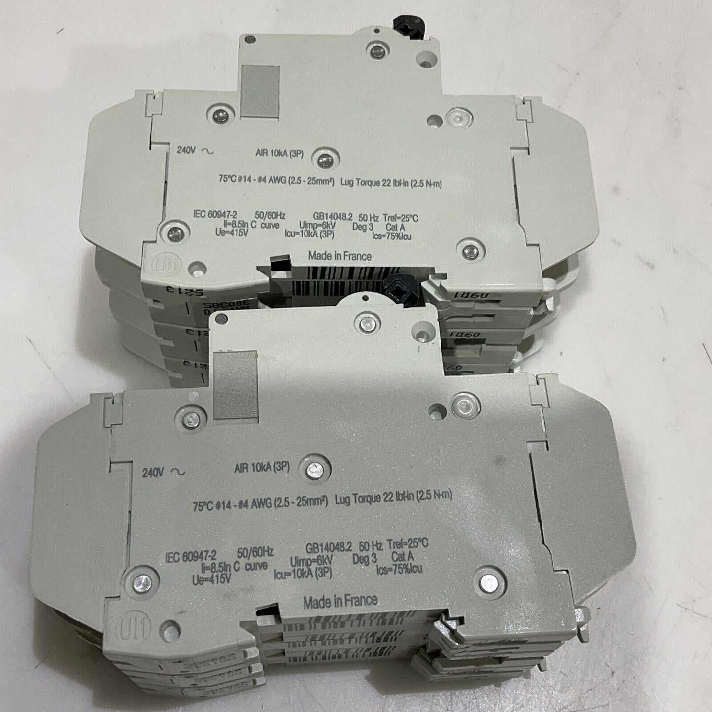 SCHNEIDER ELECTRIC 60179 MINI CIRCUIT BREAKER 3P 15A 240V MULTI 9 LOT OF 2 U3S