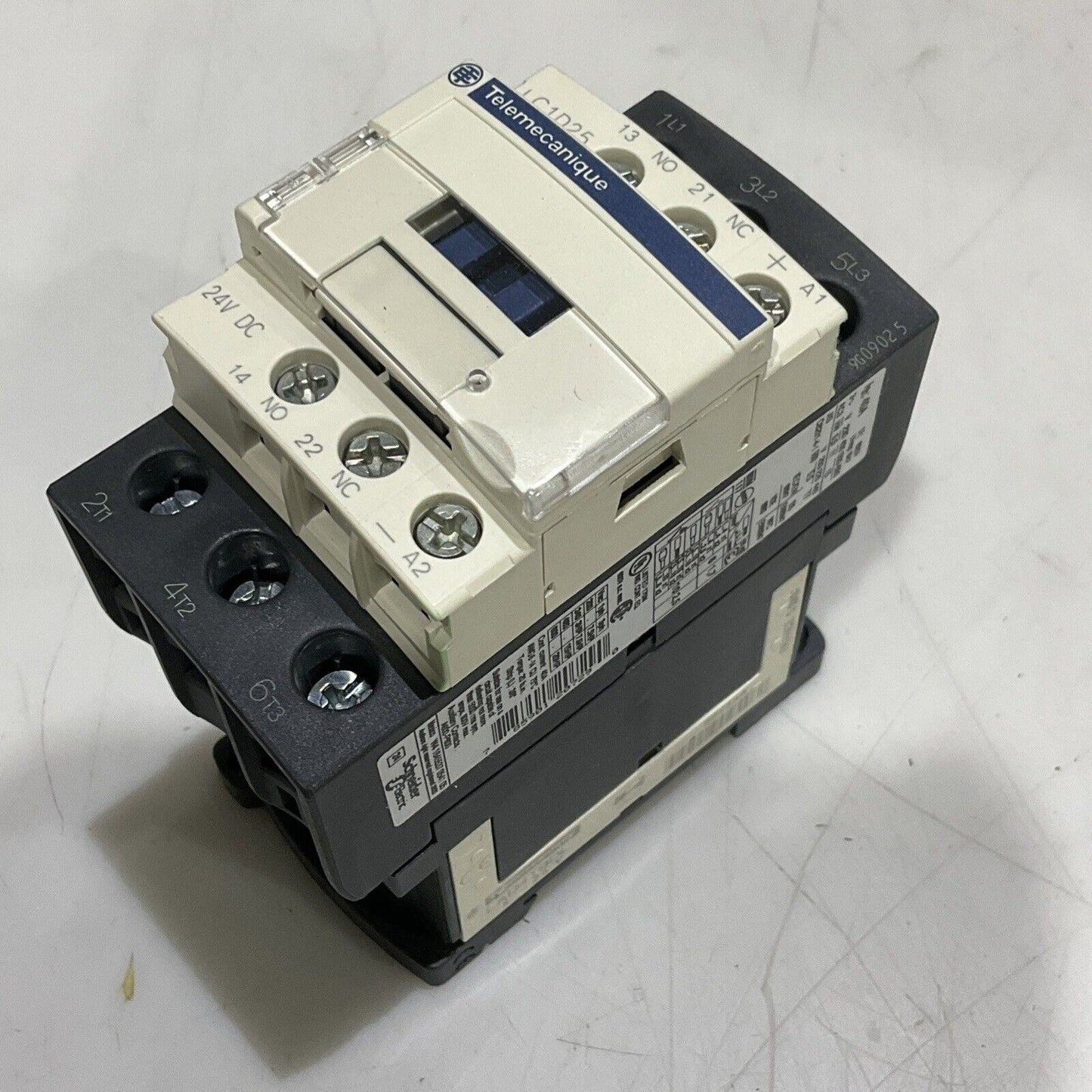 SCHNEIDER ELECTRIC LC1D25 LAD4TBDL CONTACTOR 24V U3S
