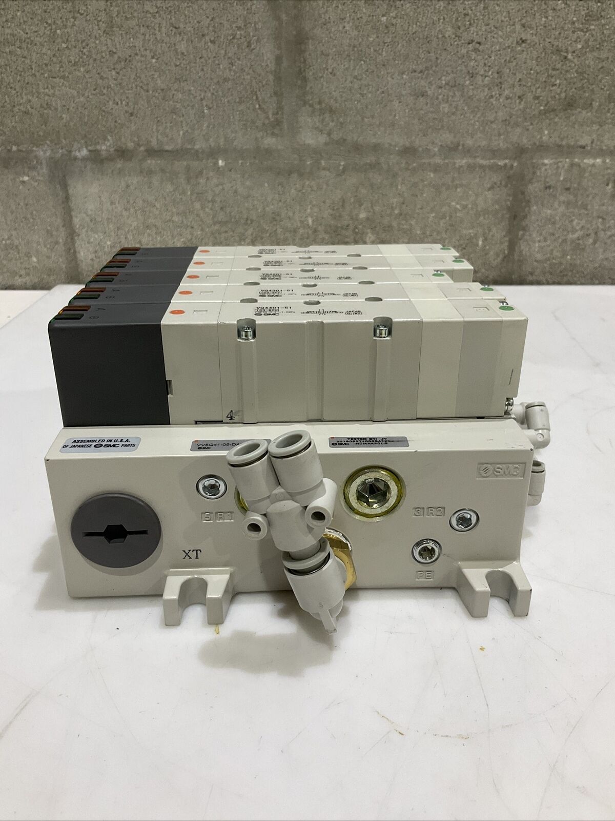 SMC VV5Q41-05-DAM0116 MOUNTED MANIFOLD VQ4201-51 VQ4201-51 VQ4401-51 U3S