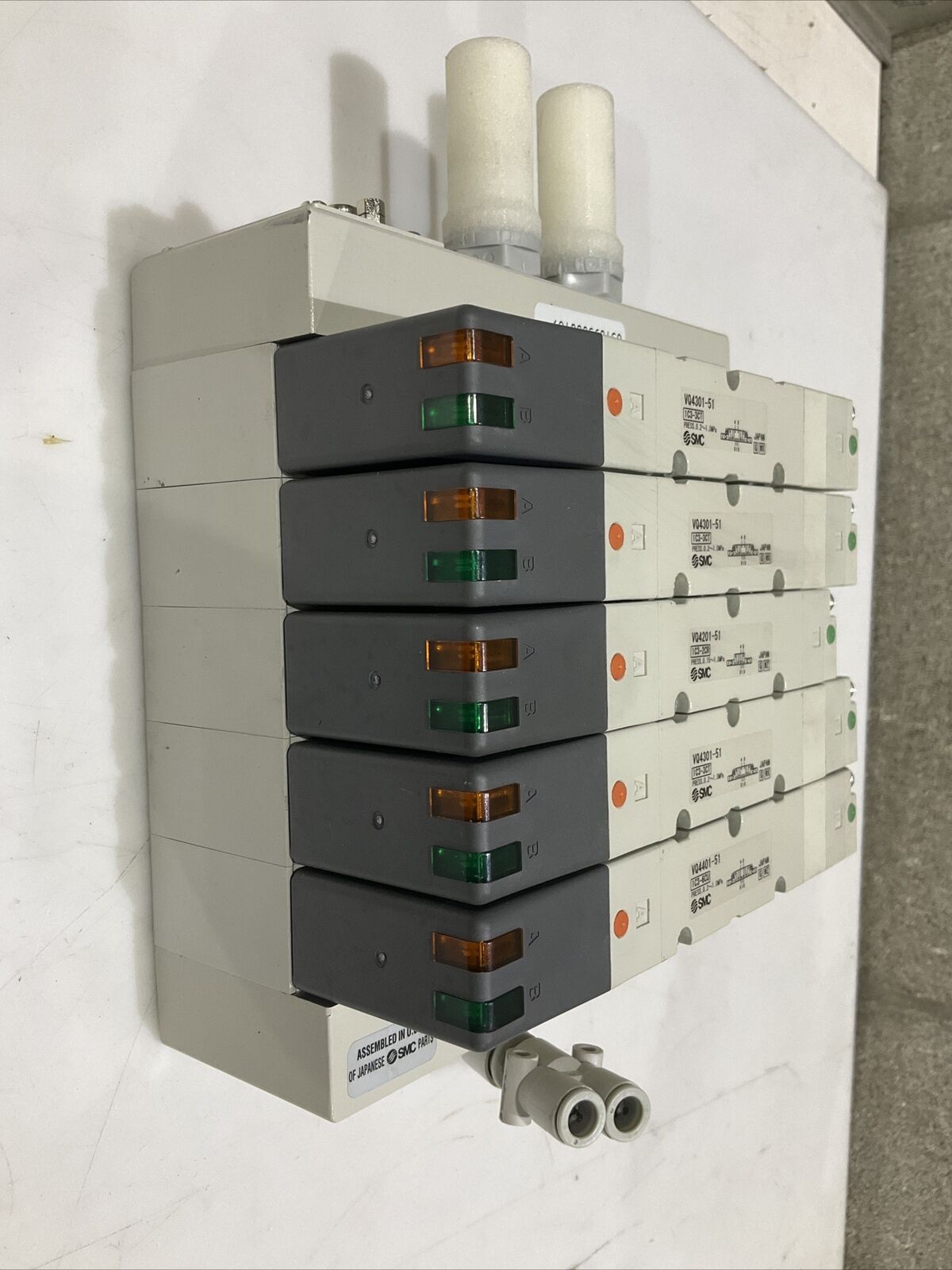 SMC VV5Q41-05-DAM0116 MOUNTED MANIFOLD VQ4201-51 VQ4201-51 VQ4401-51 U3S