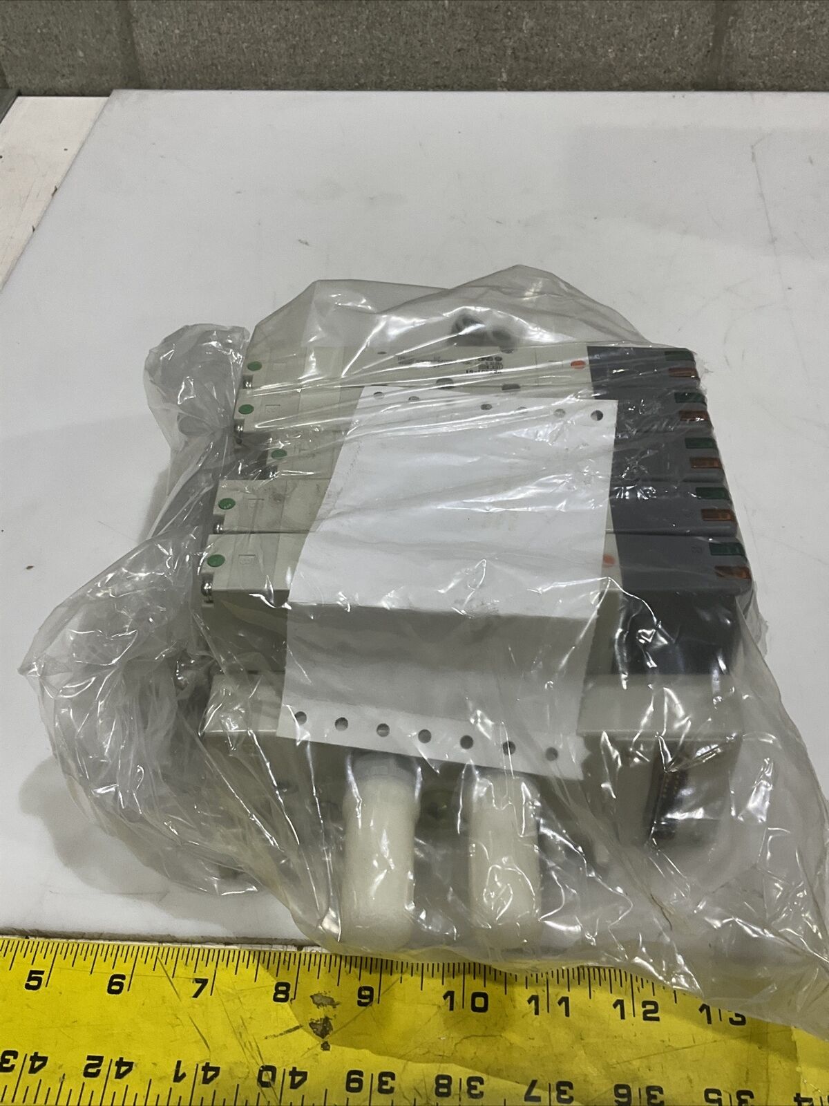 SMC VV5Q41-05-DAM0116 MOUNTED MANIFOLD VQ4201-51 VQ4201-51 VQ4401-51 U3S