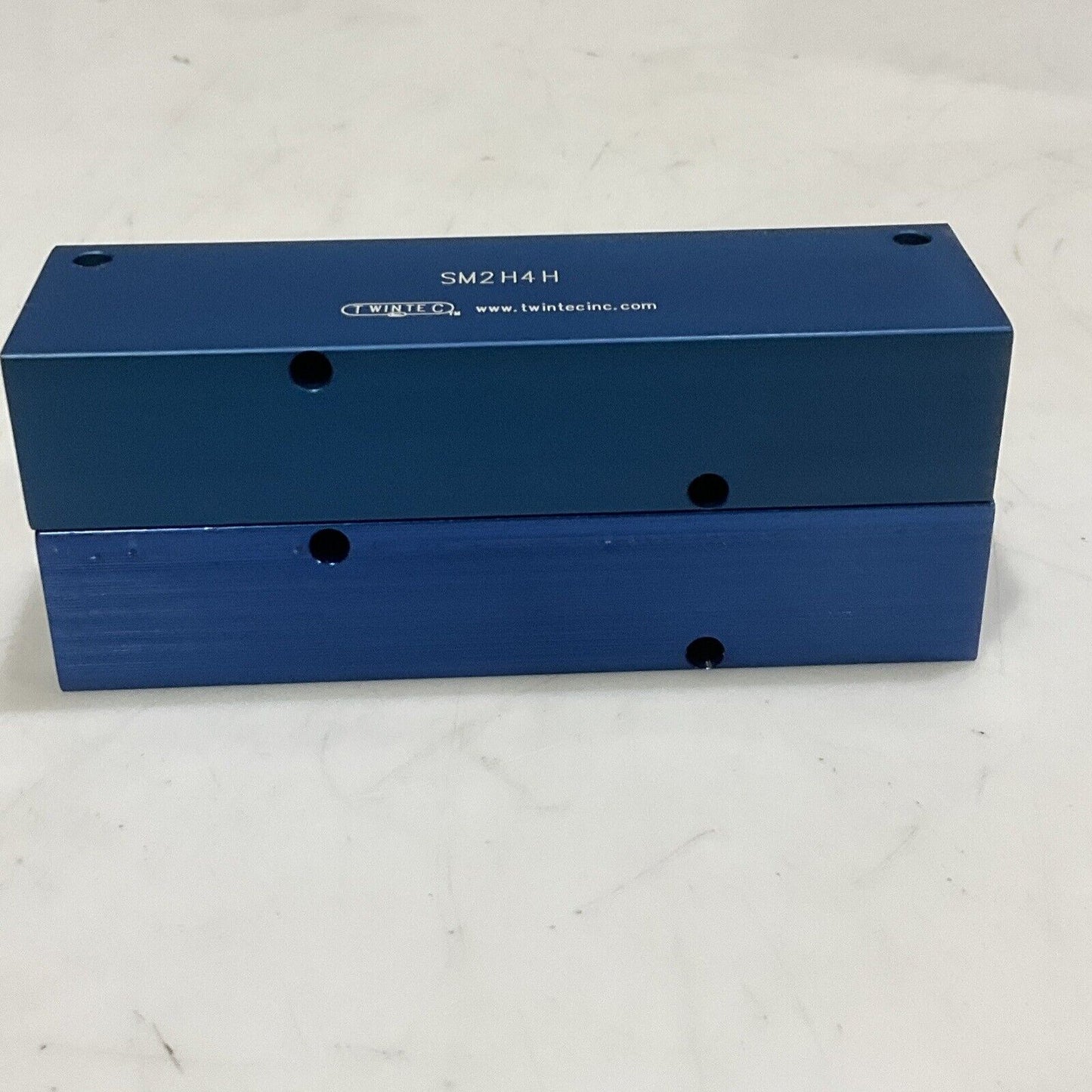 TWINTEC SM2H4H 2X MANIFOLD 1/4 NPT, 4 X 1/4 NPT LOT OF 2 U3S