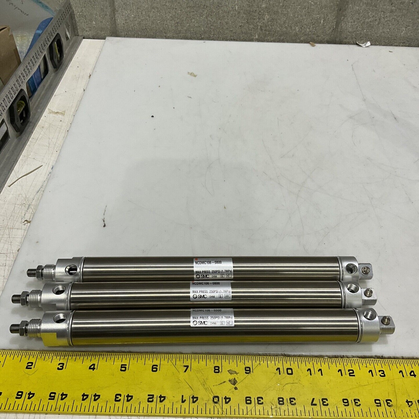 SMC NCDMC106-0800 AIR CYLINDER 250 PSI (1.7 MPA) LOT OF 3 U3S
