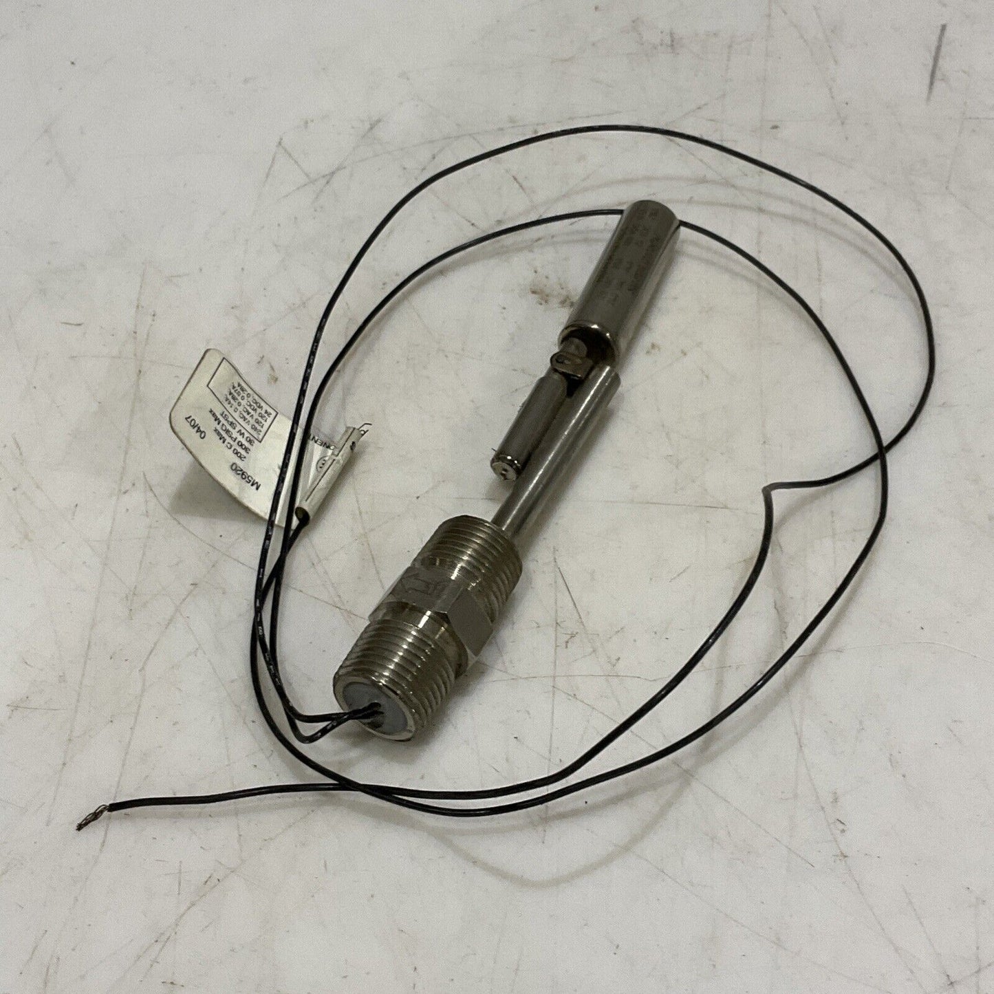 MADISON M5920 LIQUID LEVEL SWITCH 120V .28A 300 PSIG 373