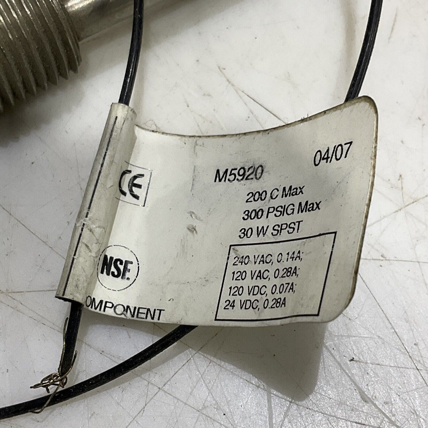 MADISON M5920 LIQUID LEVEL SWITCH 120V .28A 300 PSIG 373
