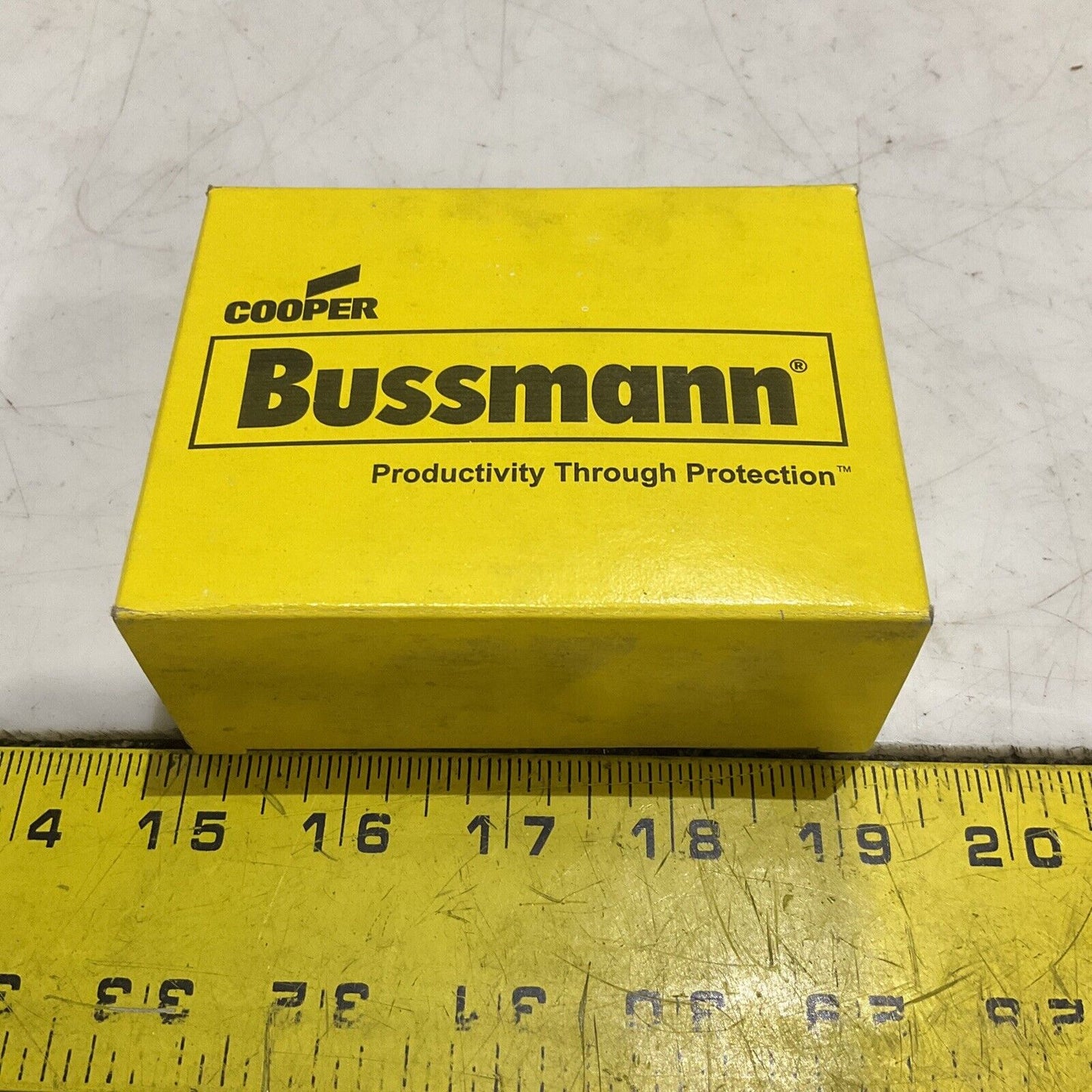 COOPER BUSSMANN FRN-R-35 FUSES DUAL ELEMENT TIME DELAY 250 V R5 LOT OF 10 373