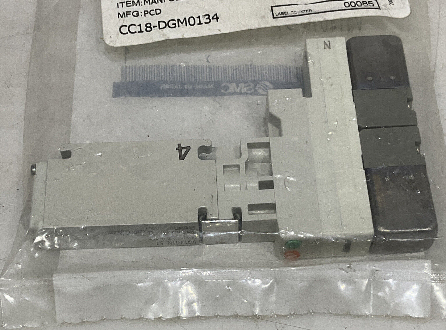 SMC VQ1401N-51/VQ1301N-51 RUBBER SEAL MANIFOLD VALVE LOT OF 2 U3S