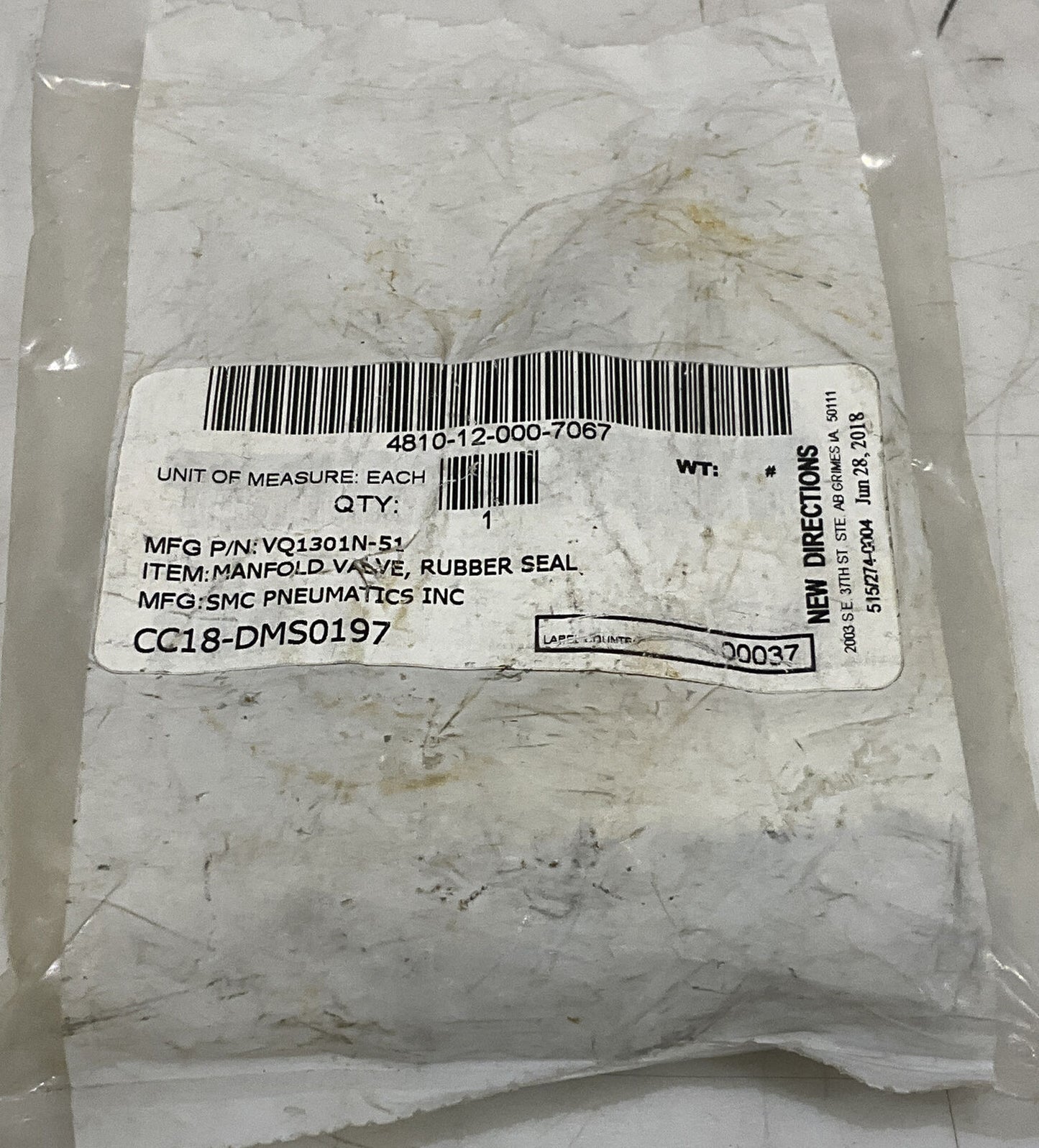 SMC VQ1401N-51/VQ1301N-51 RUBBER SEAL MANIFOLD VALVE LOT OF 2 U3S