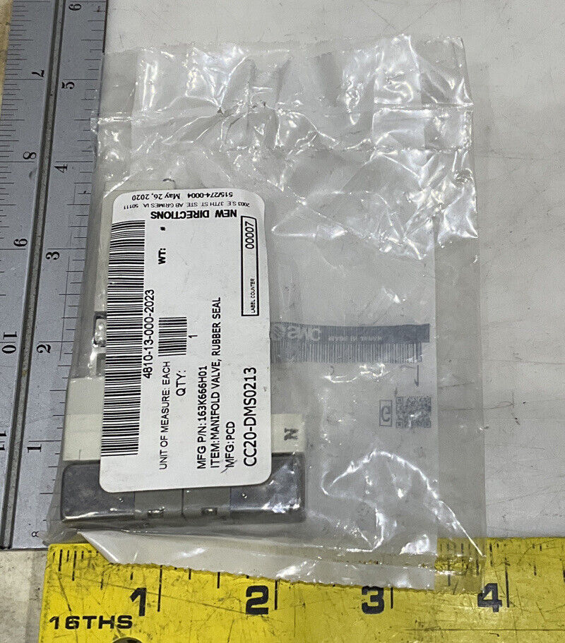 SMC VQ1201N-51 RUBBER SEAL MANIFOLD VALVE LOT OF 2 U3S