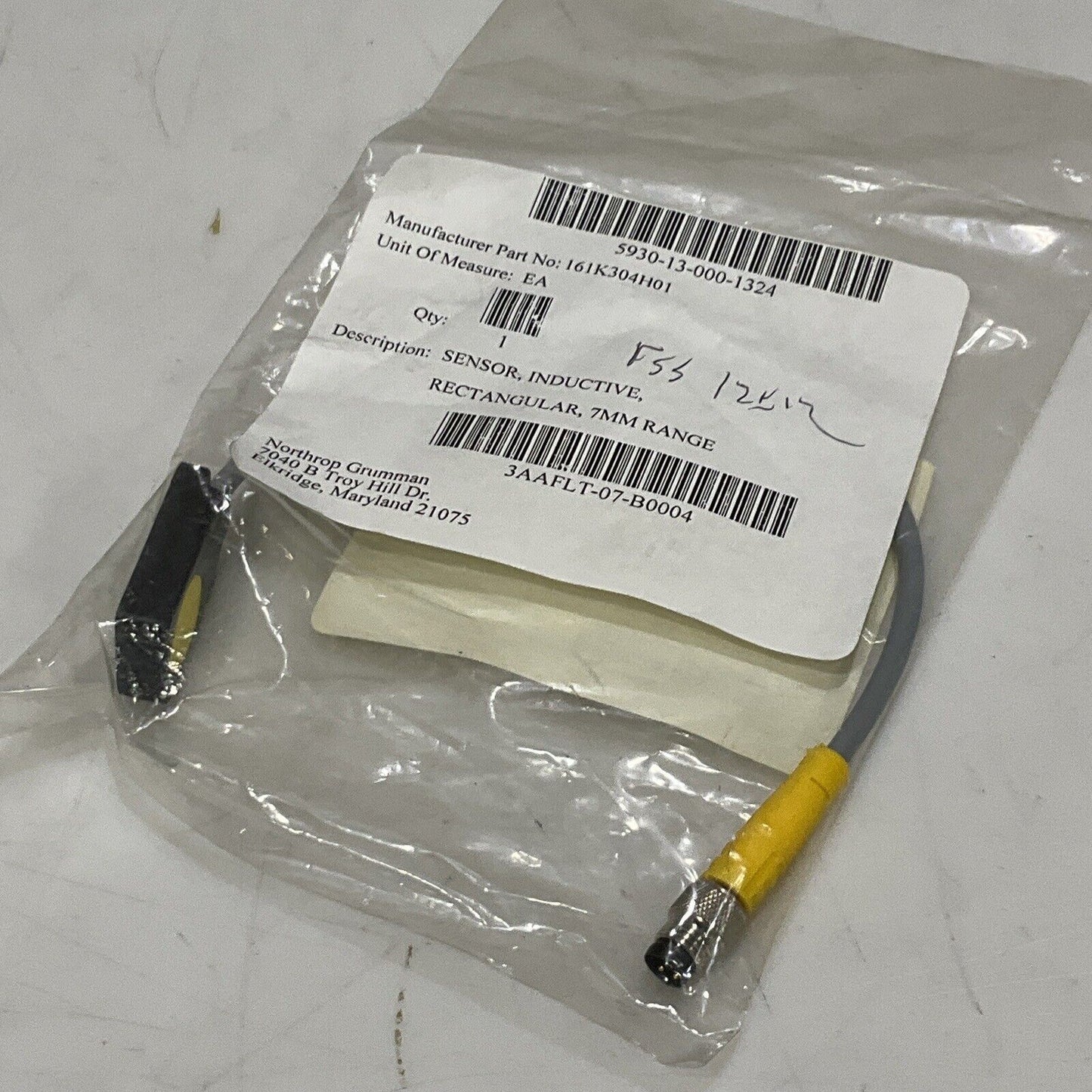 TURCK S1601666 97942-161K304H01 RECTANGULAR INDUCTIVE SENSOR 7MM U3S