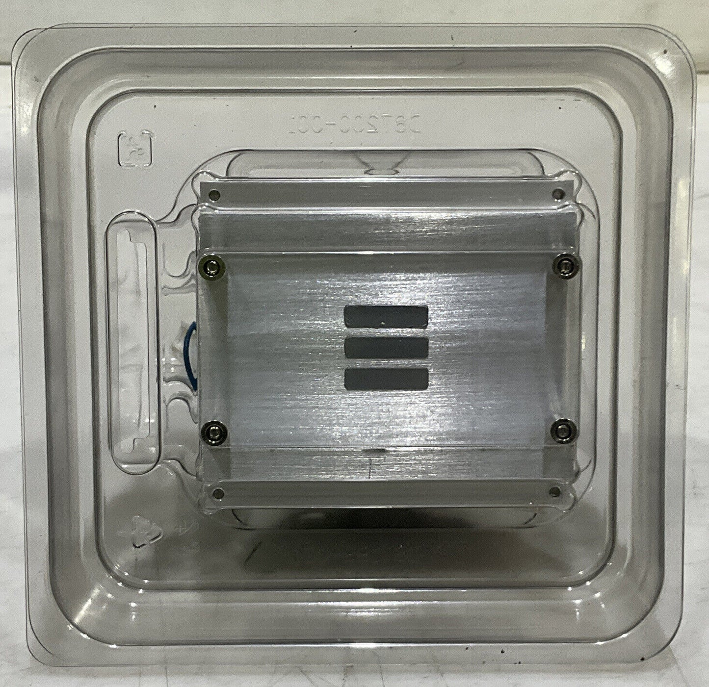 INTEL E30325-001 COOLER CHEAT-SINK FAN U3S