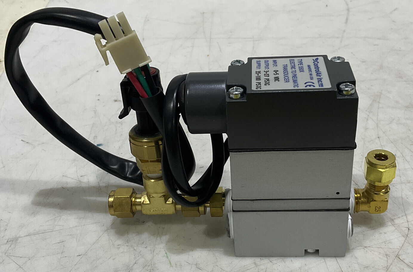 CONTROLAIR 550-CDA 0-5V 3-27PSI ELECTRONIC PRESSURE REGULATOR 373