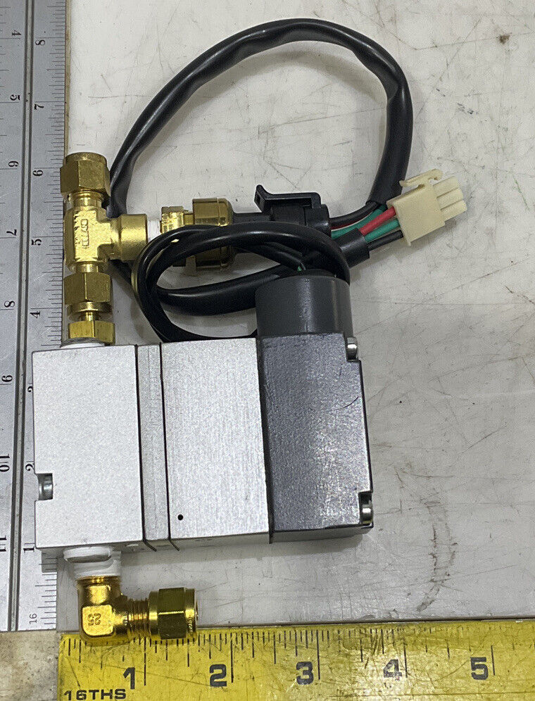 CONTROLAIR 550-CDA 0-5V 3-27PSI ELECTRONIC PRESSURE REGULATOR 373
