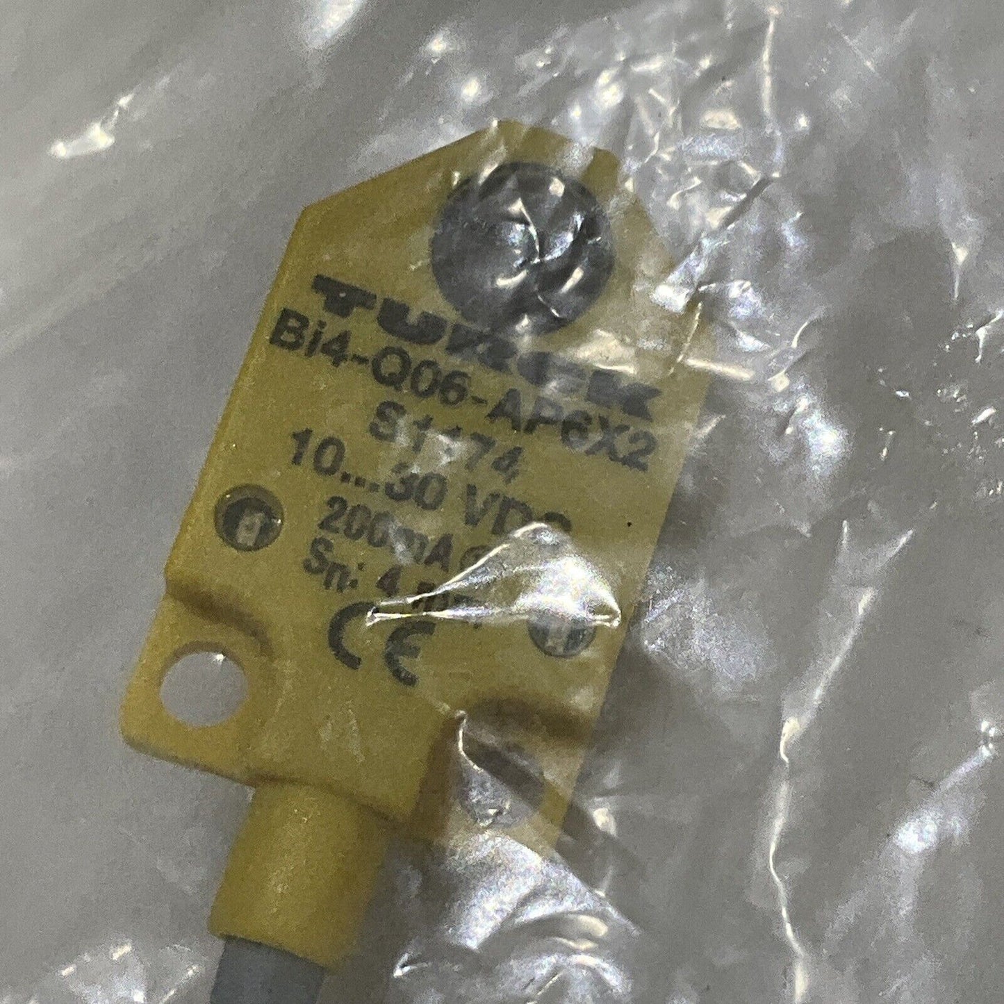 TURCK MULTIPROX BI4-Q06-AP6X2 INDUCTIVE SENSOR 4MM 0.2-PSG 3M S1174 200MA 30 U3S