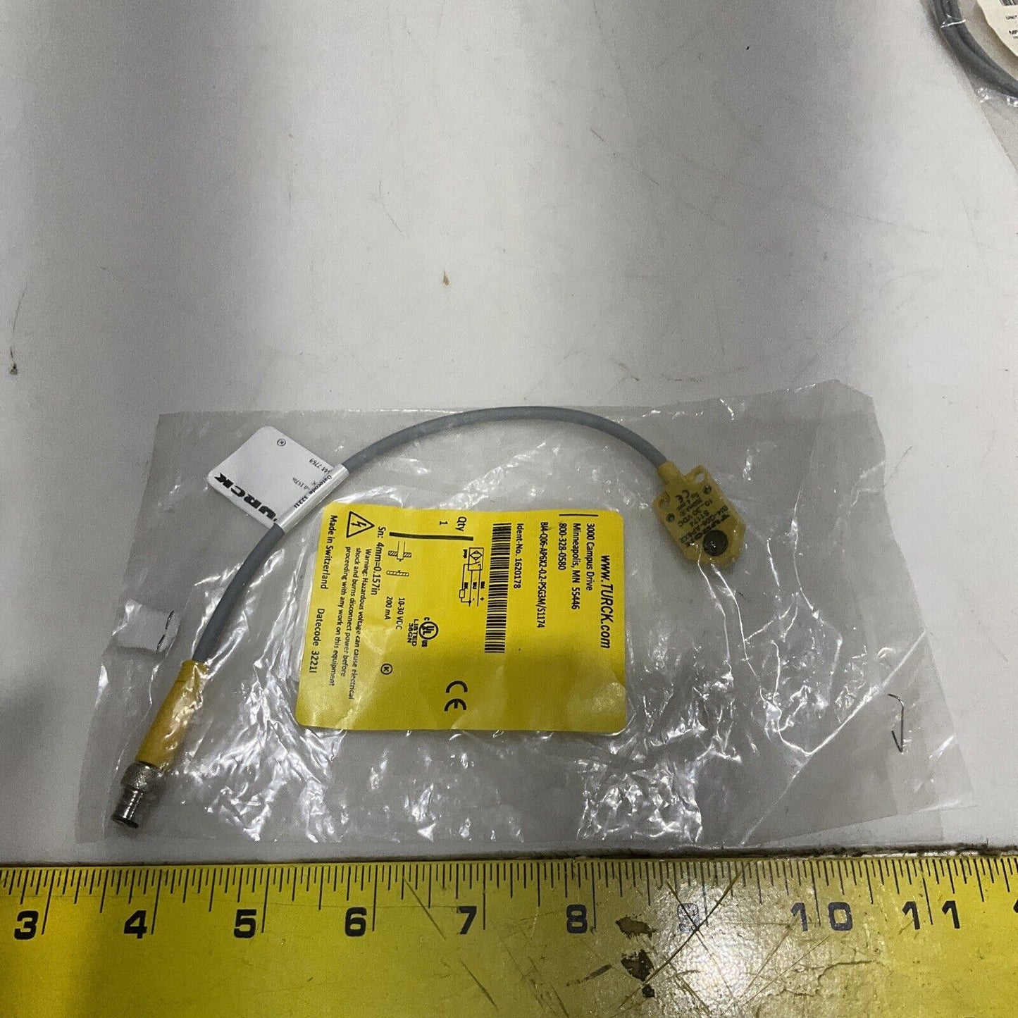 TURCK MULTIPROX BI4-Q06-AP6X2 INDUCTIVE SENSOR 4MM 0.2-PSG 3M S1174 200MA 30 U3S